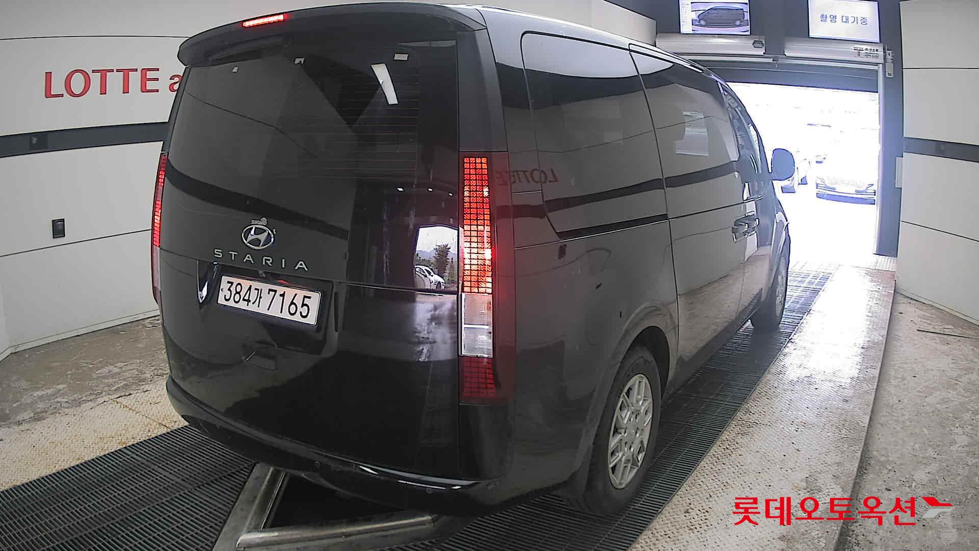 2022 - hyundai staria