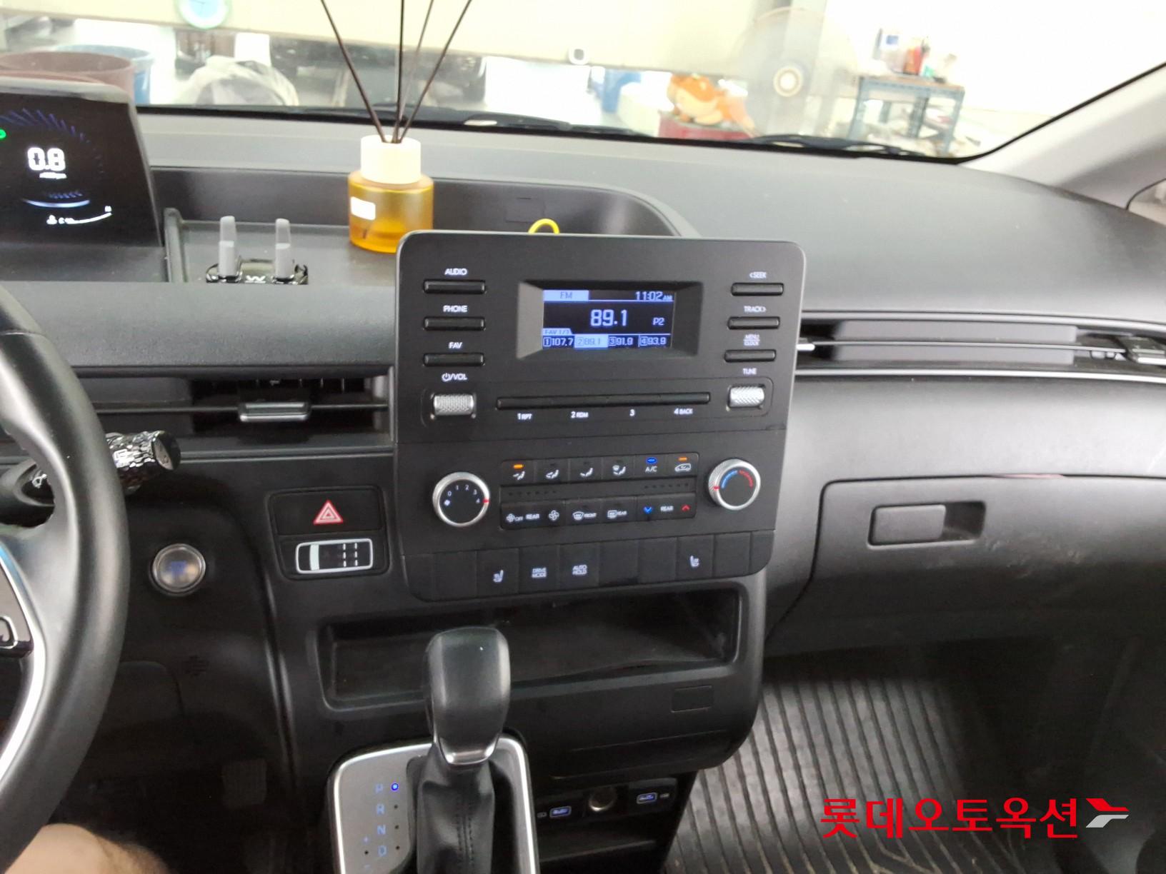 2022 - hyundai staria