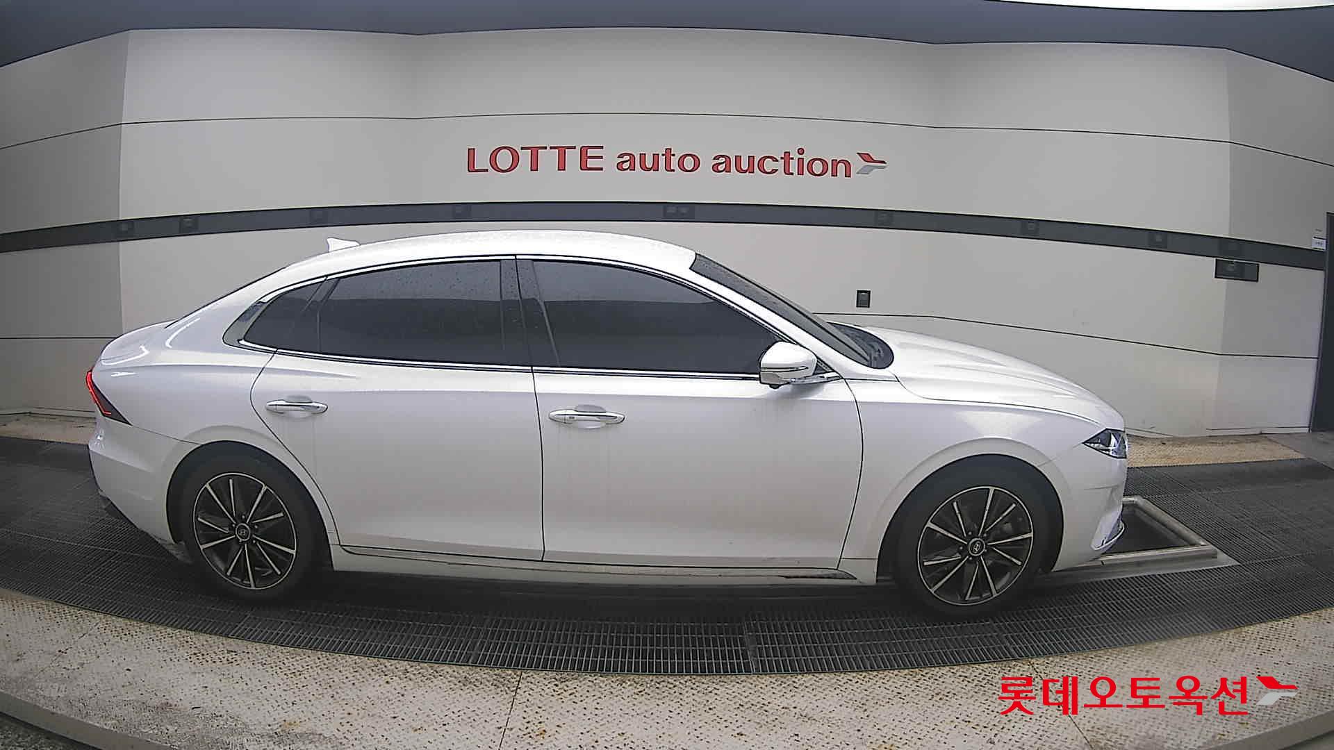2022 - hyundai grandeur