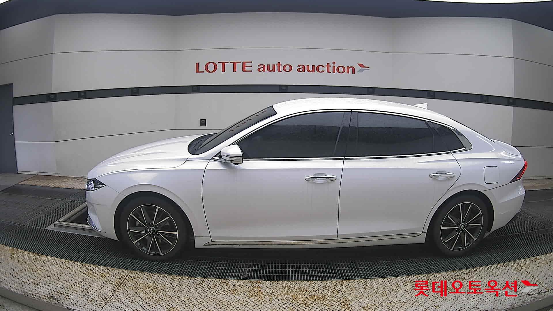 2022 - hyundai grandeur