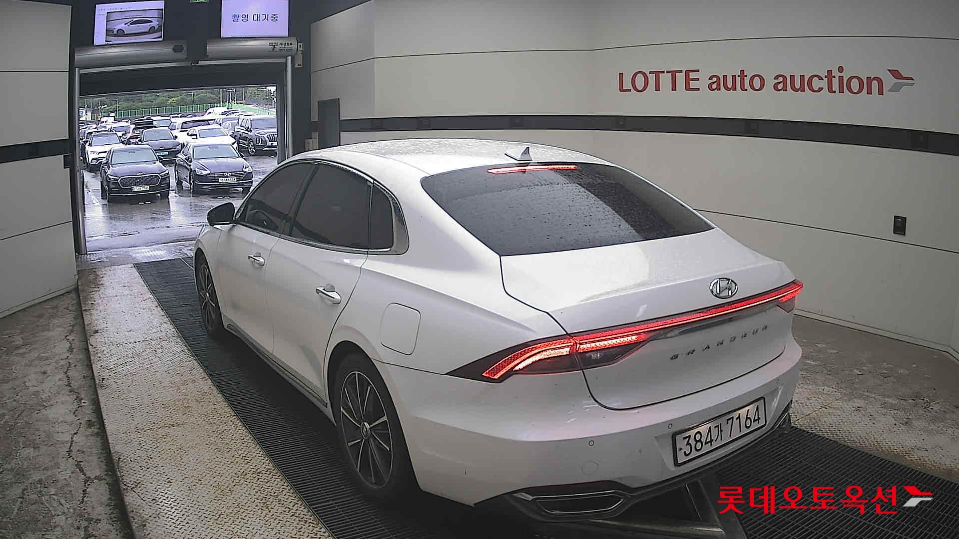 2022 - hyundai grandeur