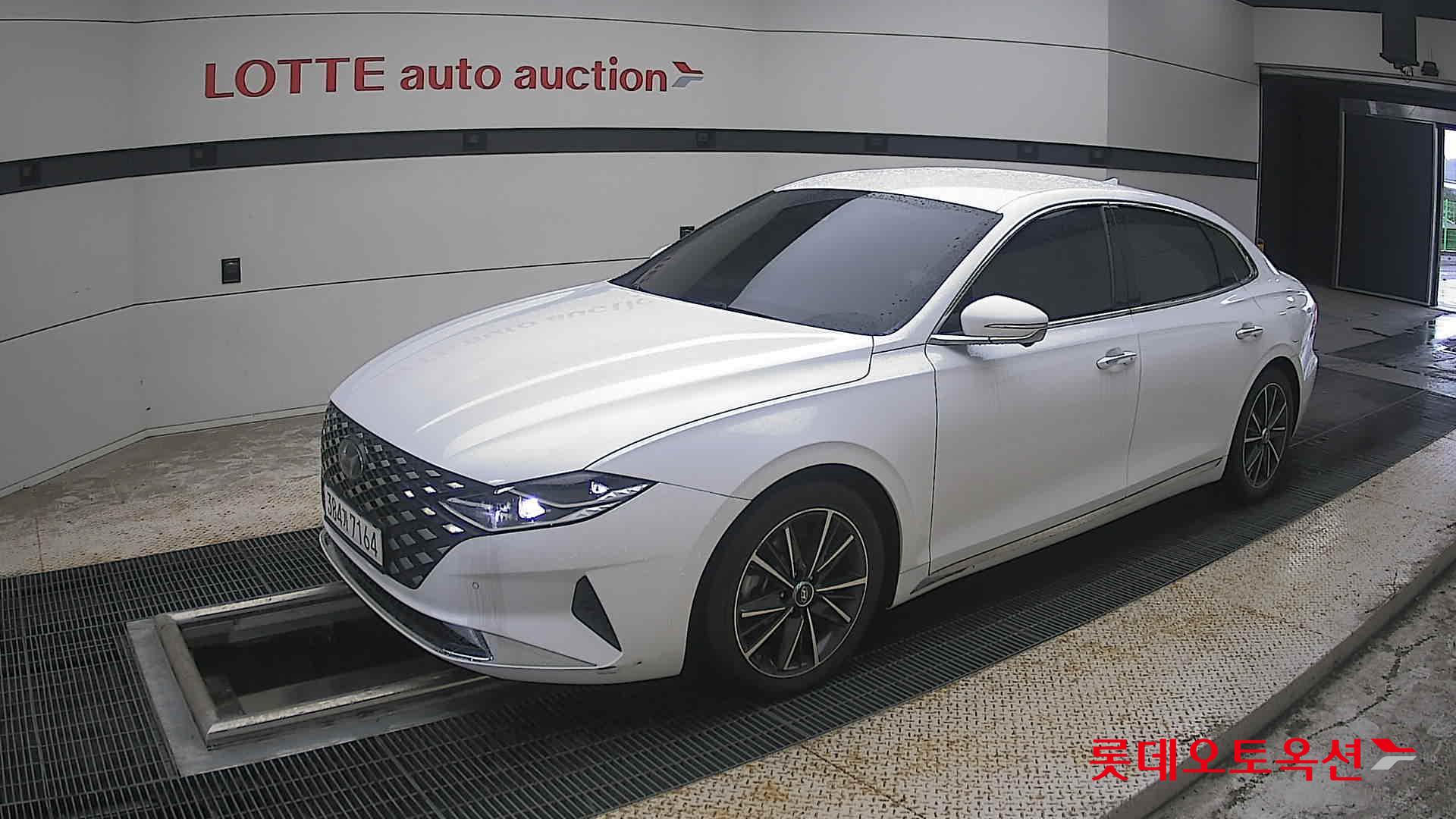 2022 - hyundai grandeur