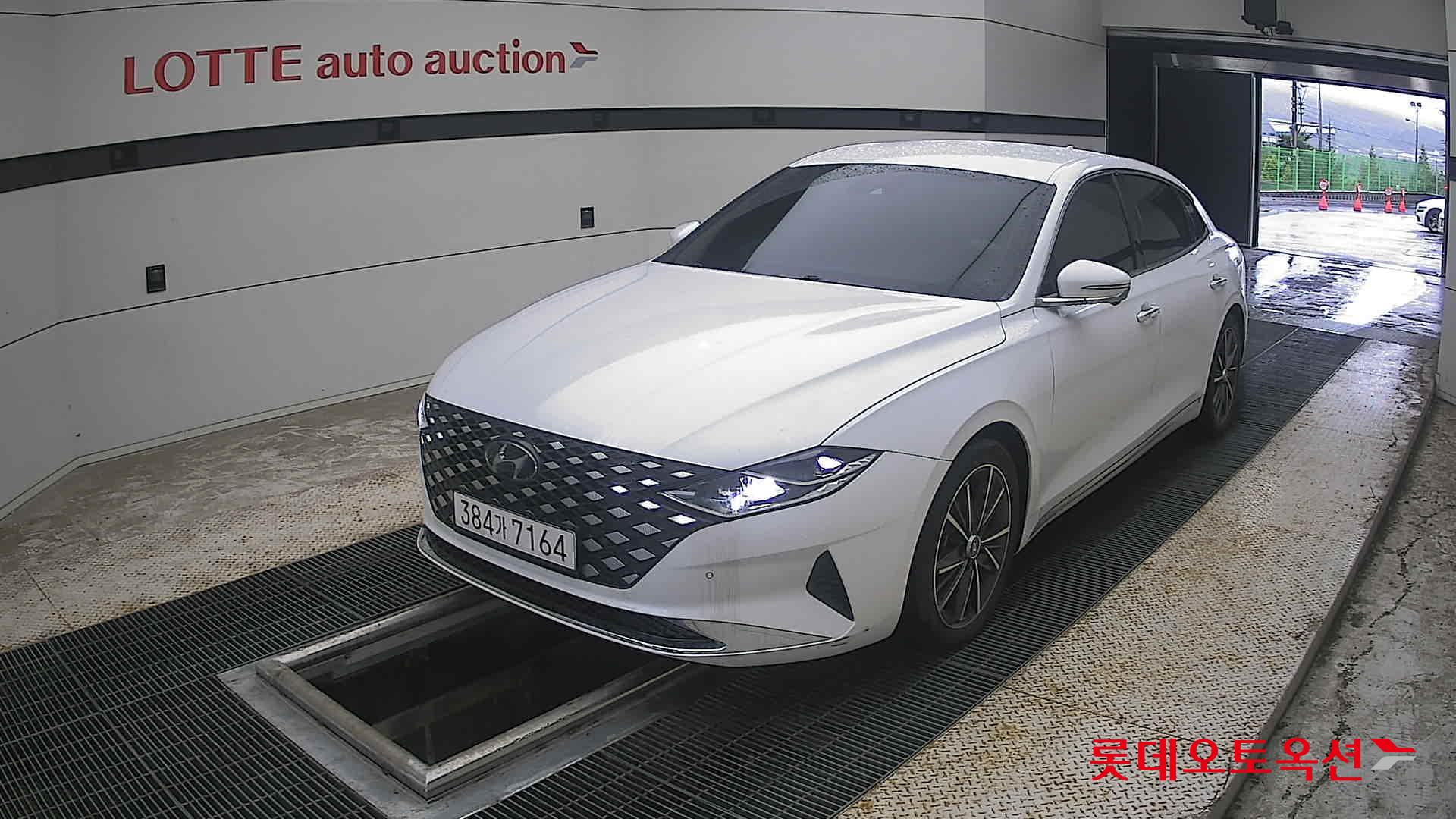 2022 - hyundai grandeur
