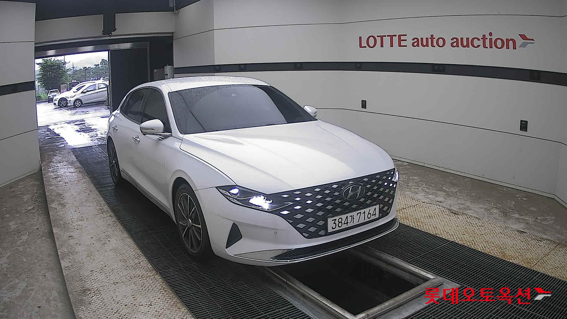 2022 - hyundai grandeur