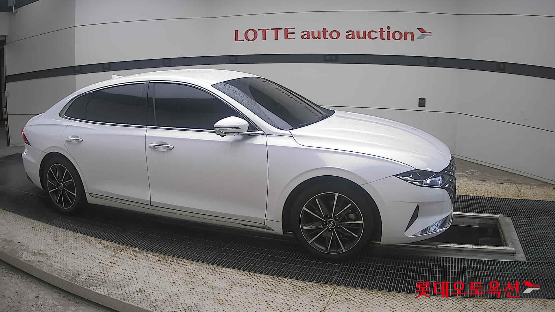 2022 - hyundai grandeur