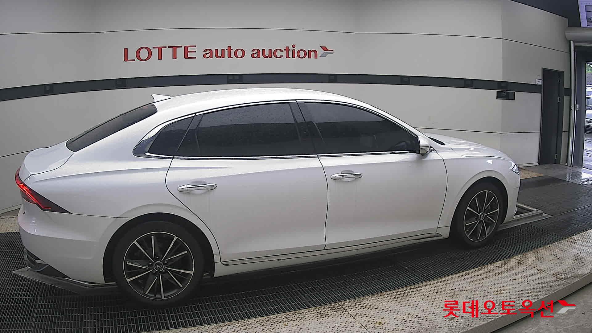 2022 - hyundai grandeur