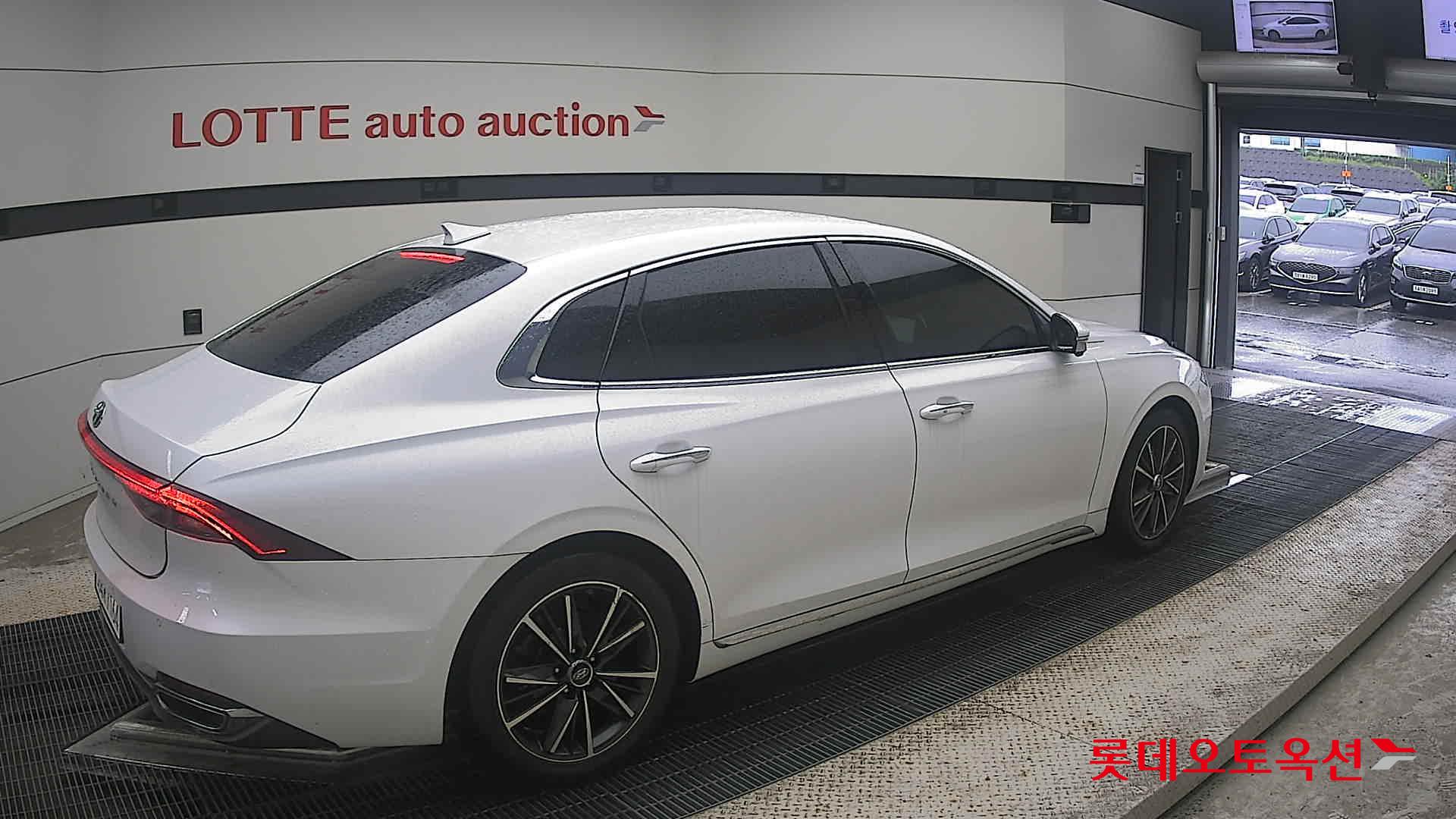 2022 - hyundai grandeur
