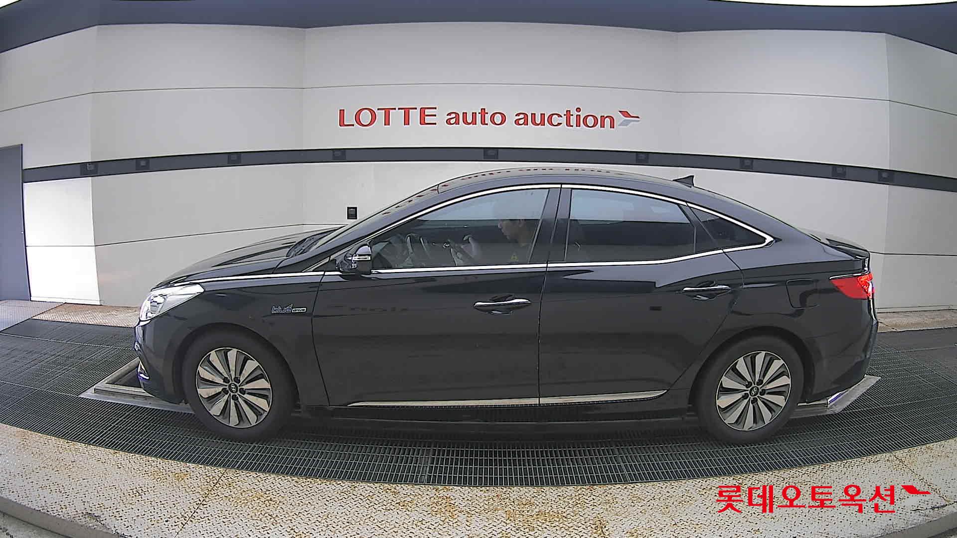 2015 - hyundai grandeur