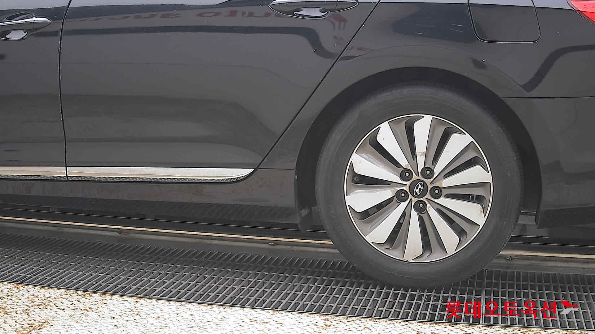 2015 - hyundai grandeur