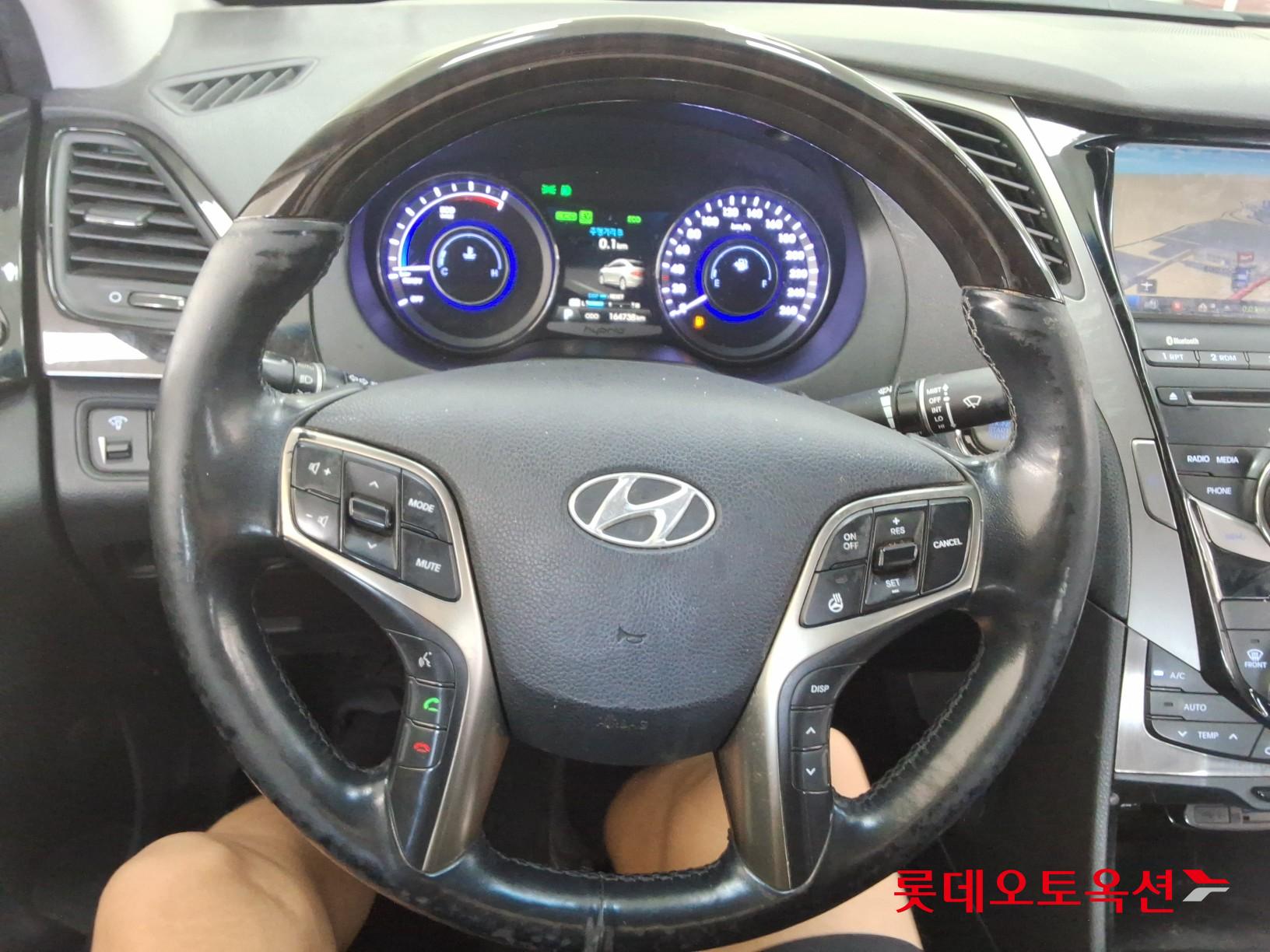 2015 - hyundai grandeur
