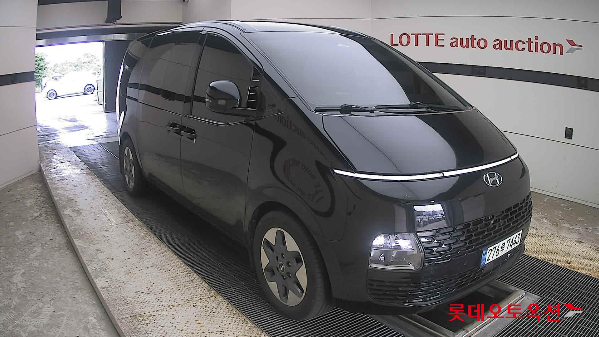 2022 - hyundai staria