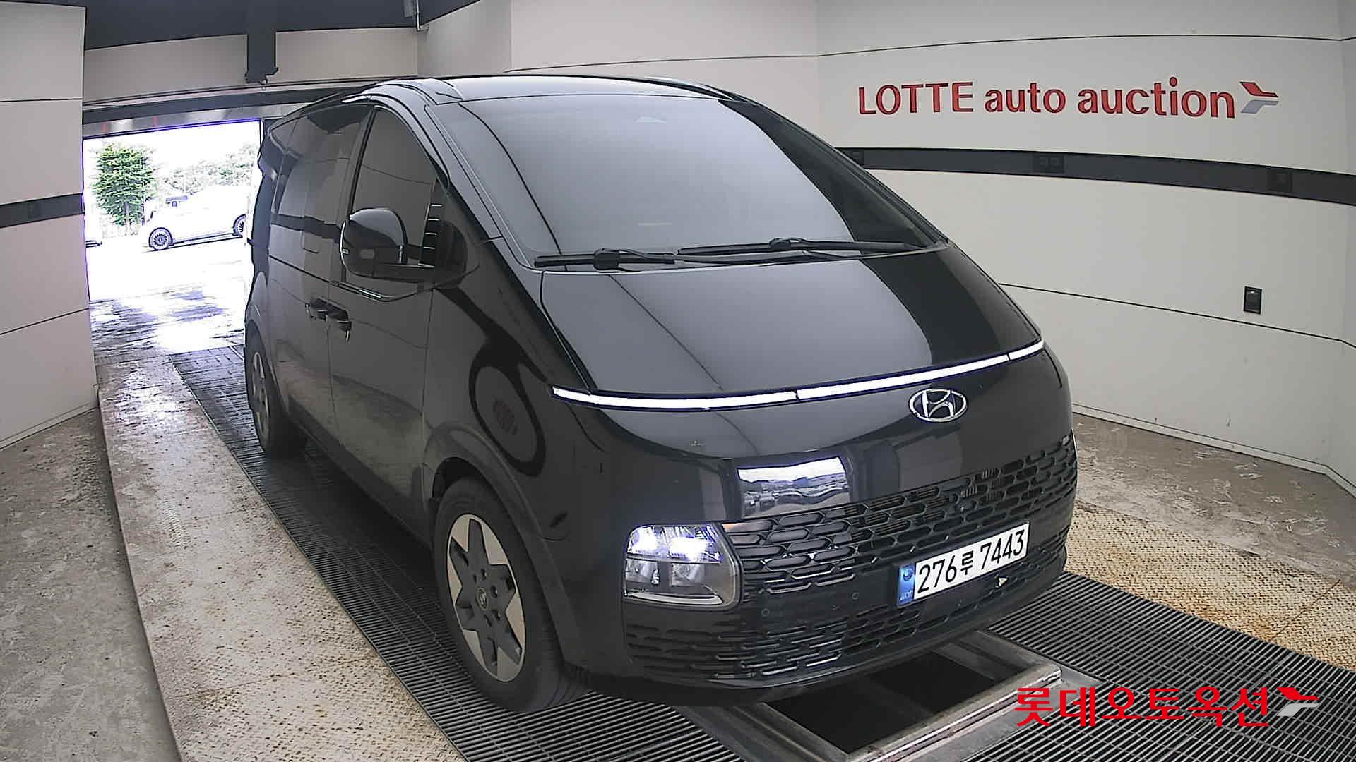 2022 - hyundai staria