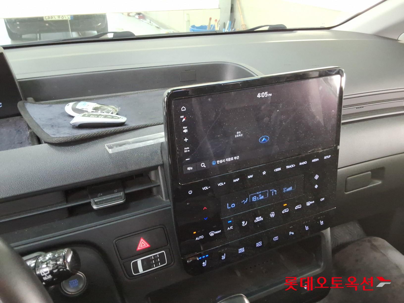 2022 - hyundai staria