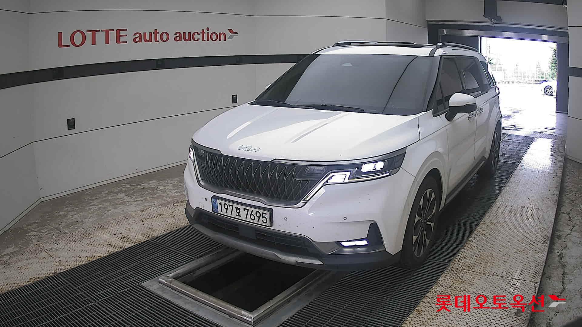 2022 - kia carnival