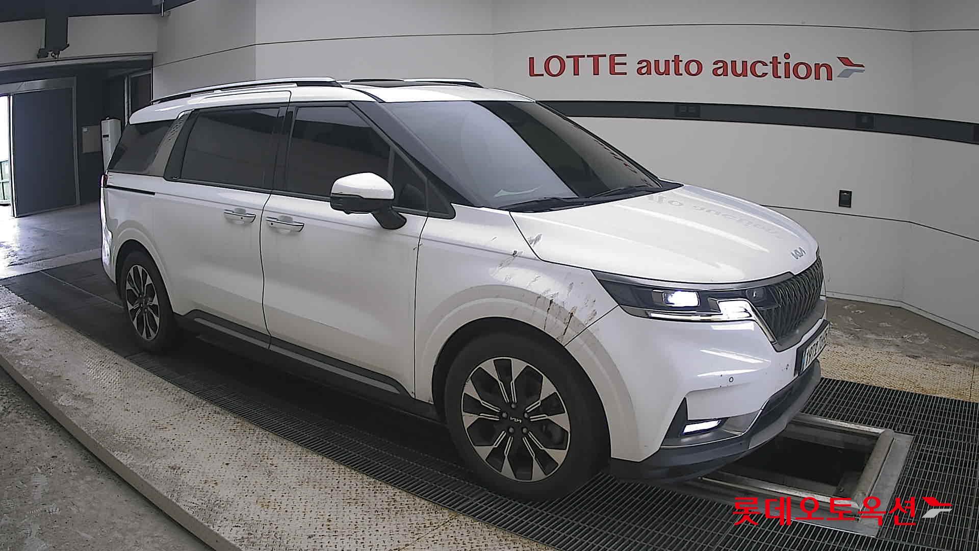 2022 - kia carnival