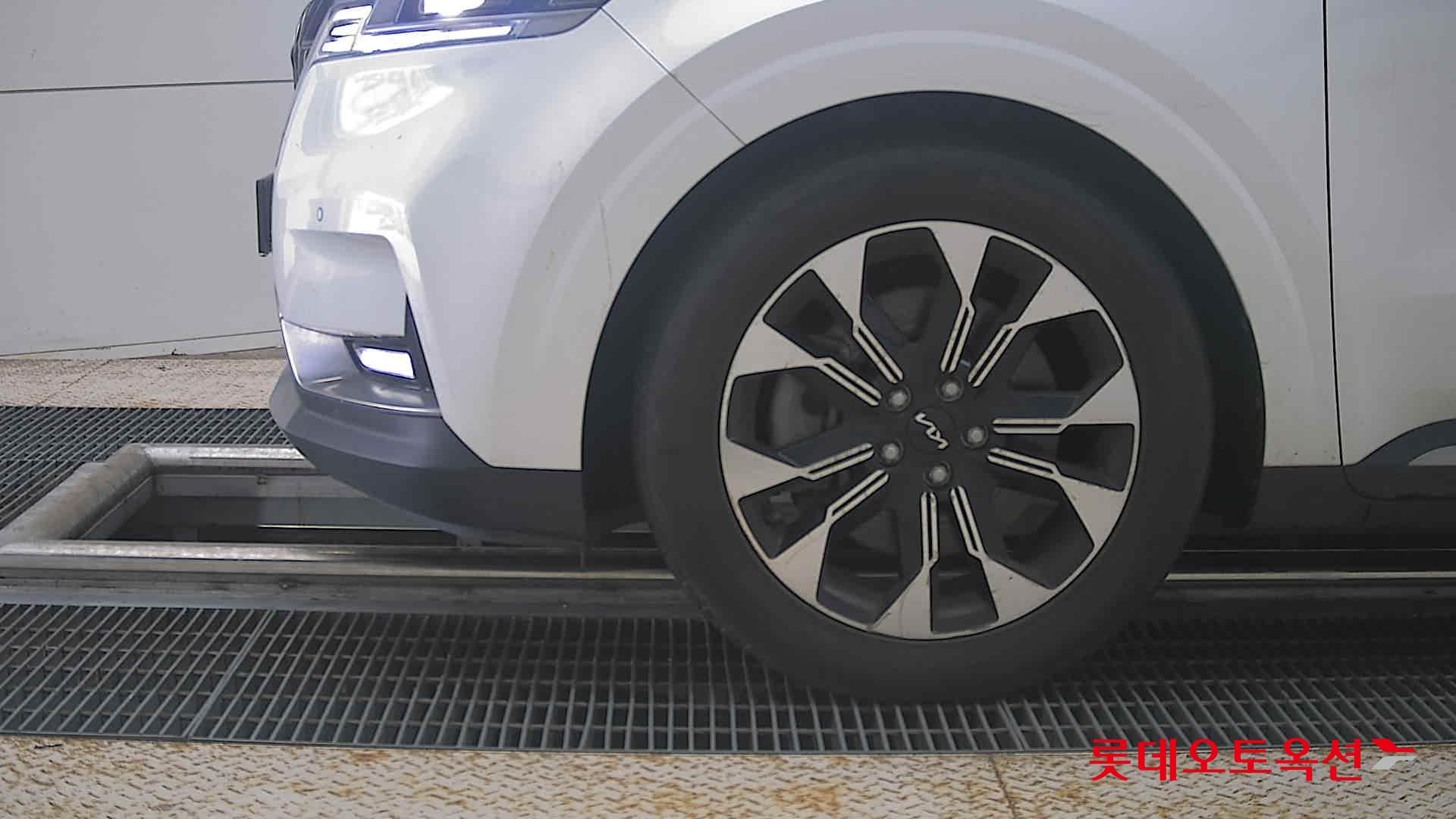 2022 - kia carnival