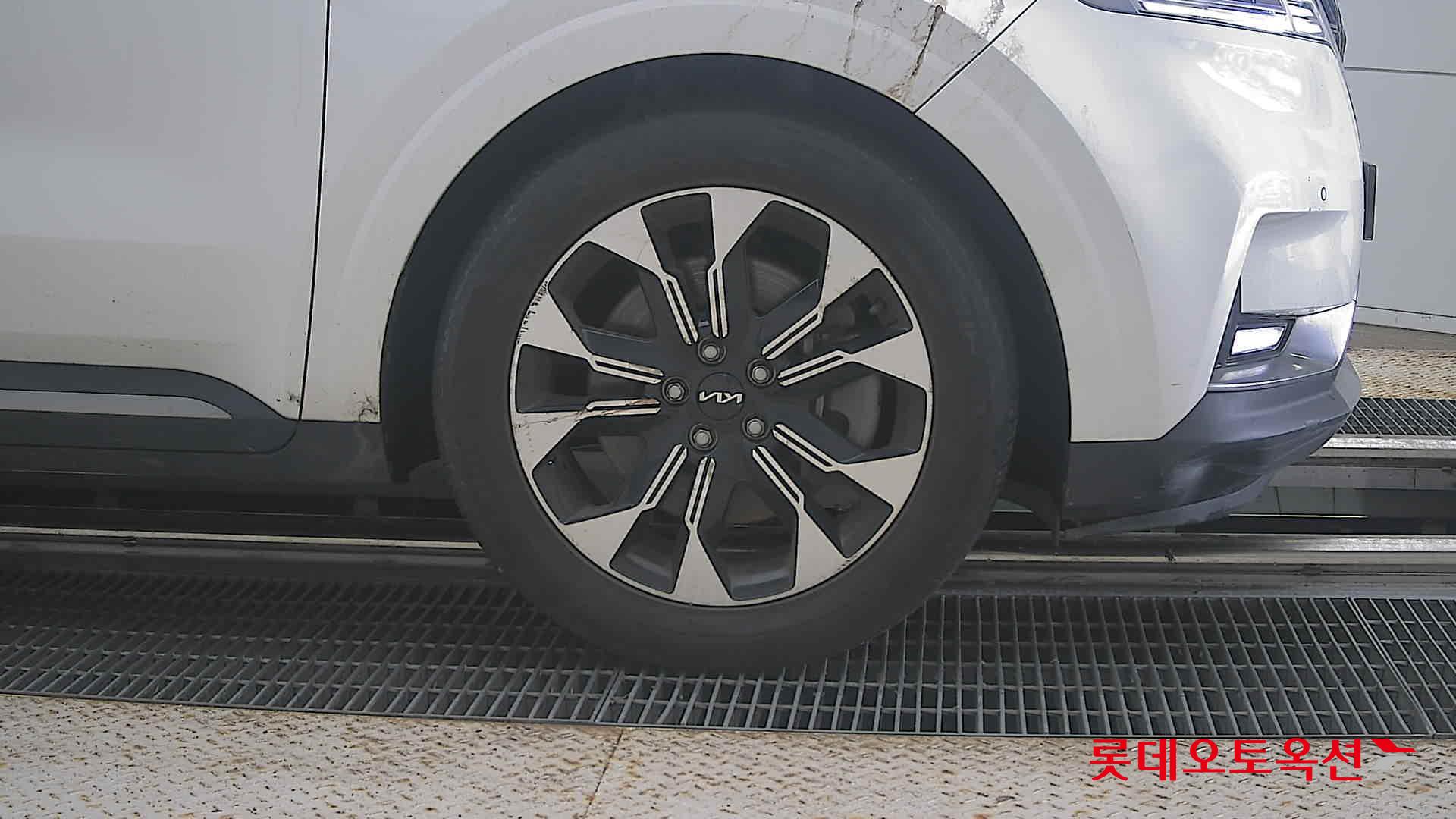 2022 - kia carnival