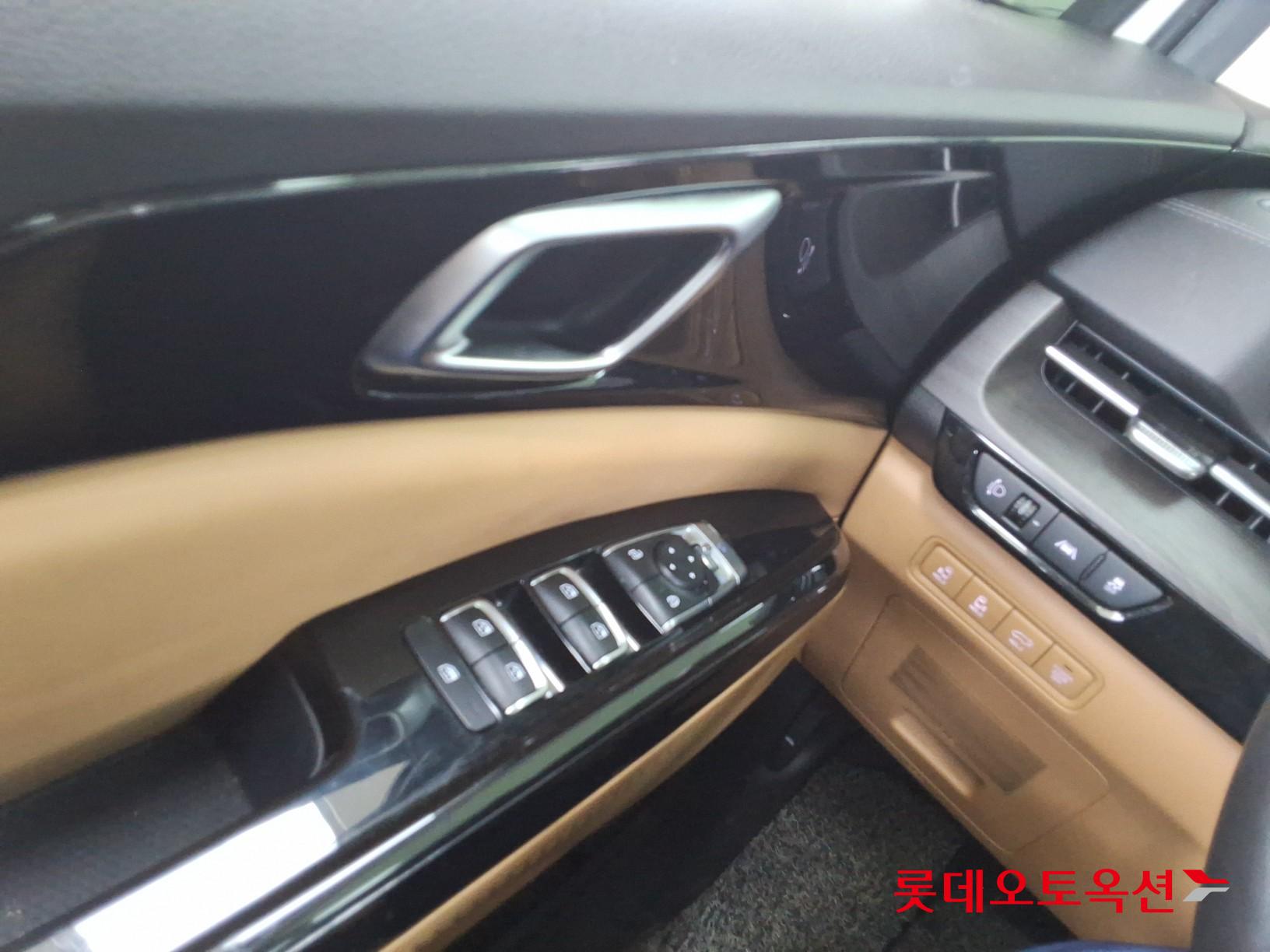 2022 - kia carnival
