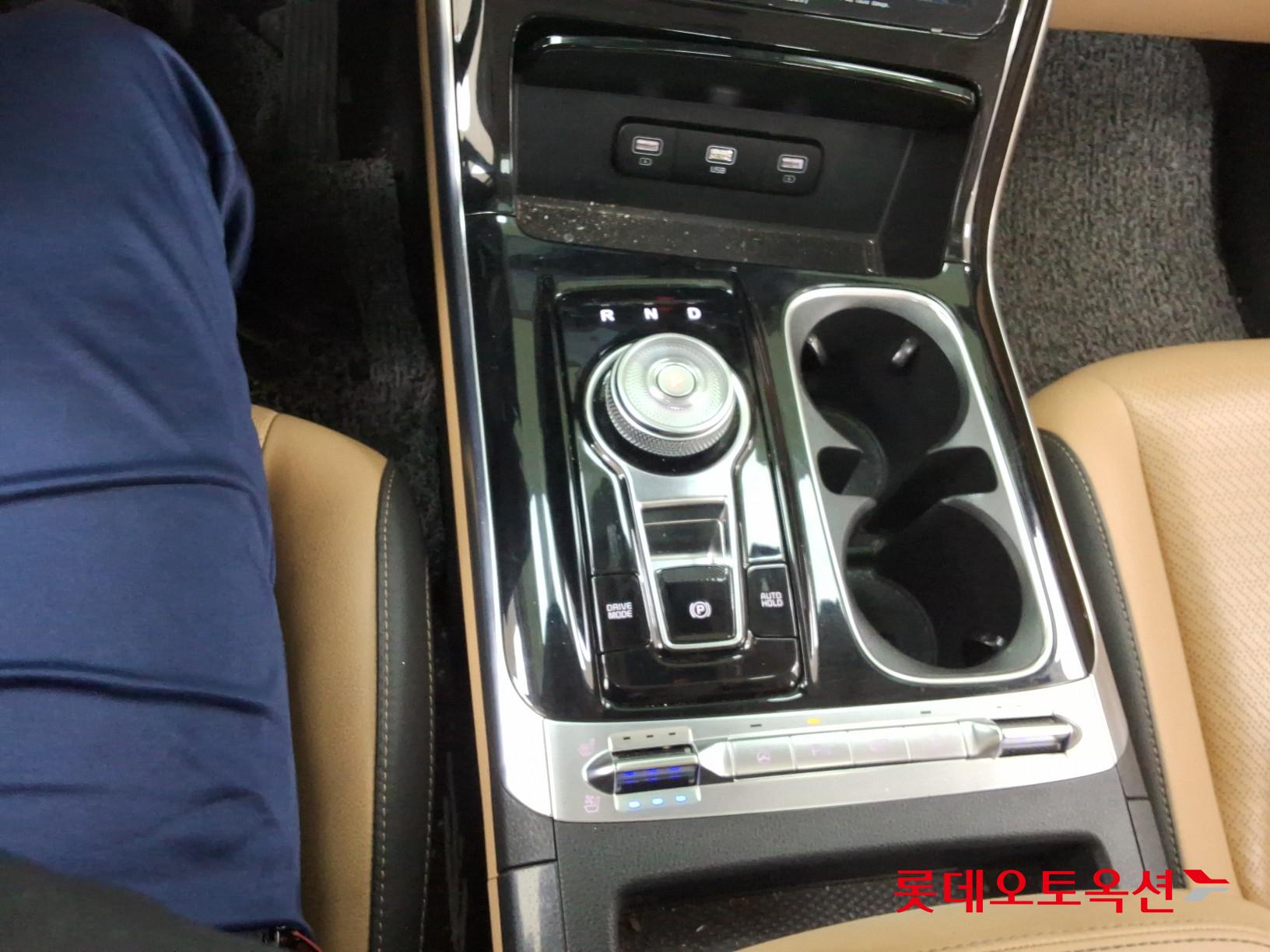 2022 - kia carnival