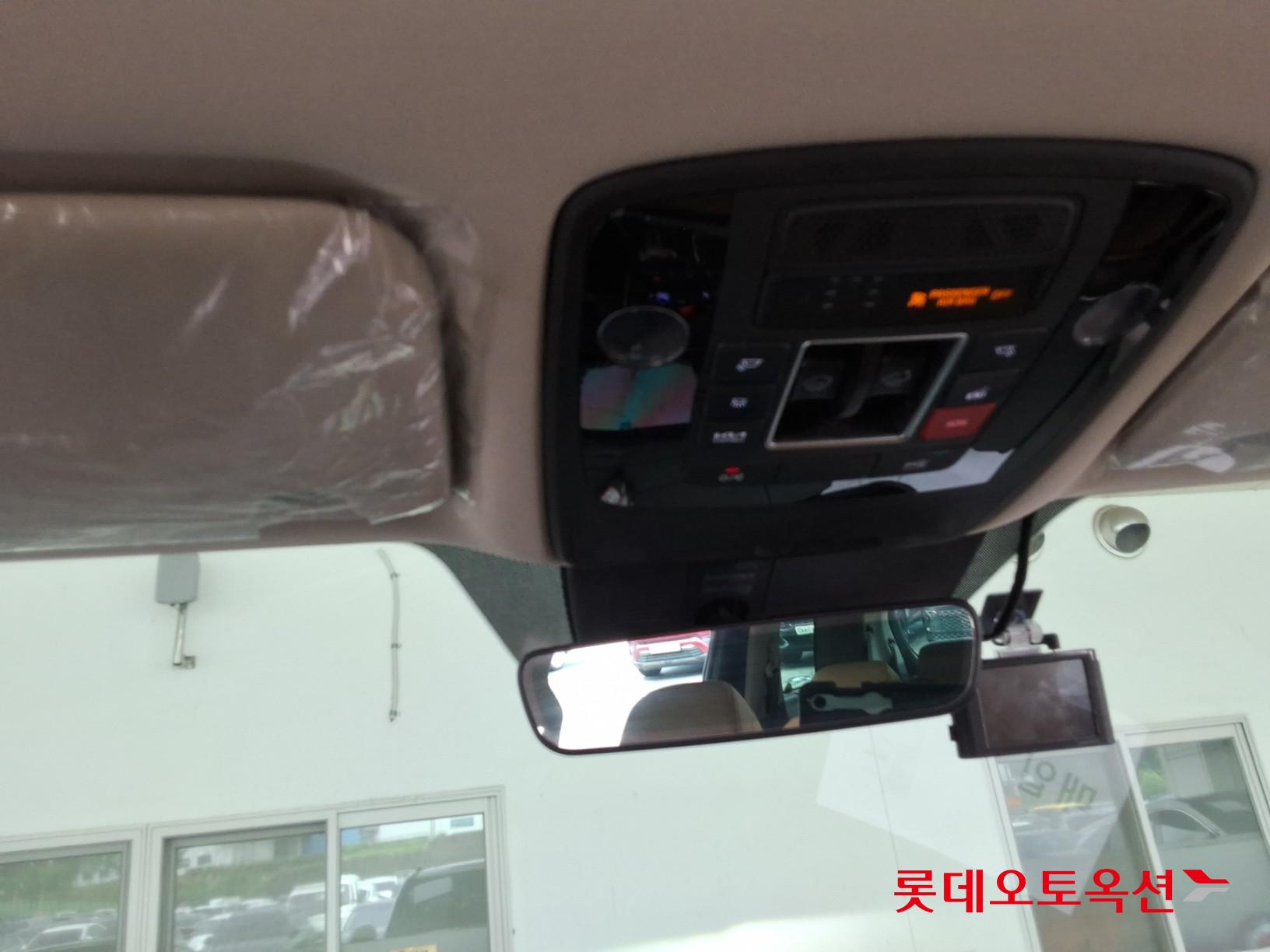 2022 - kia carnival