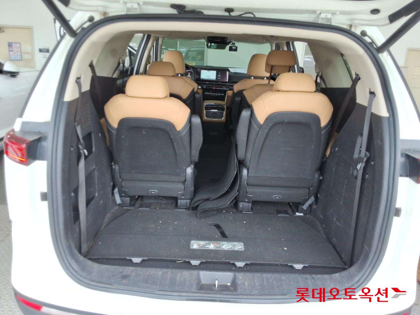 2022 - kia carnival