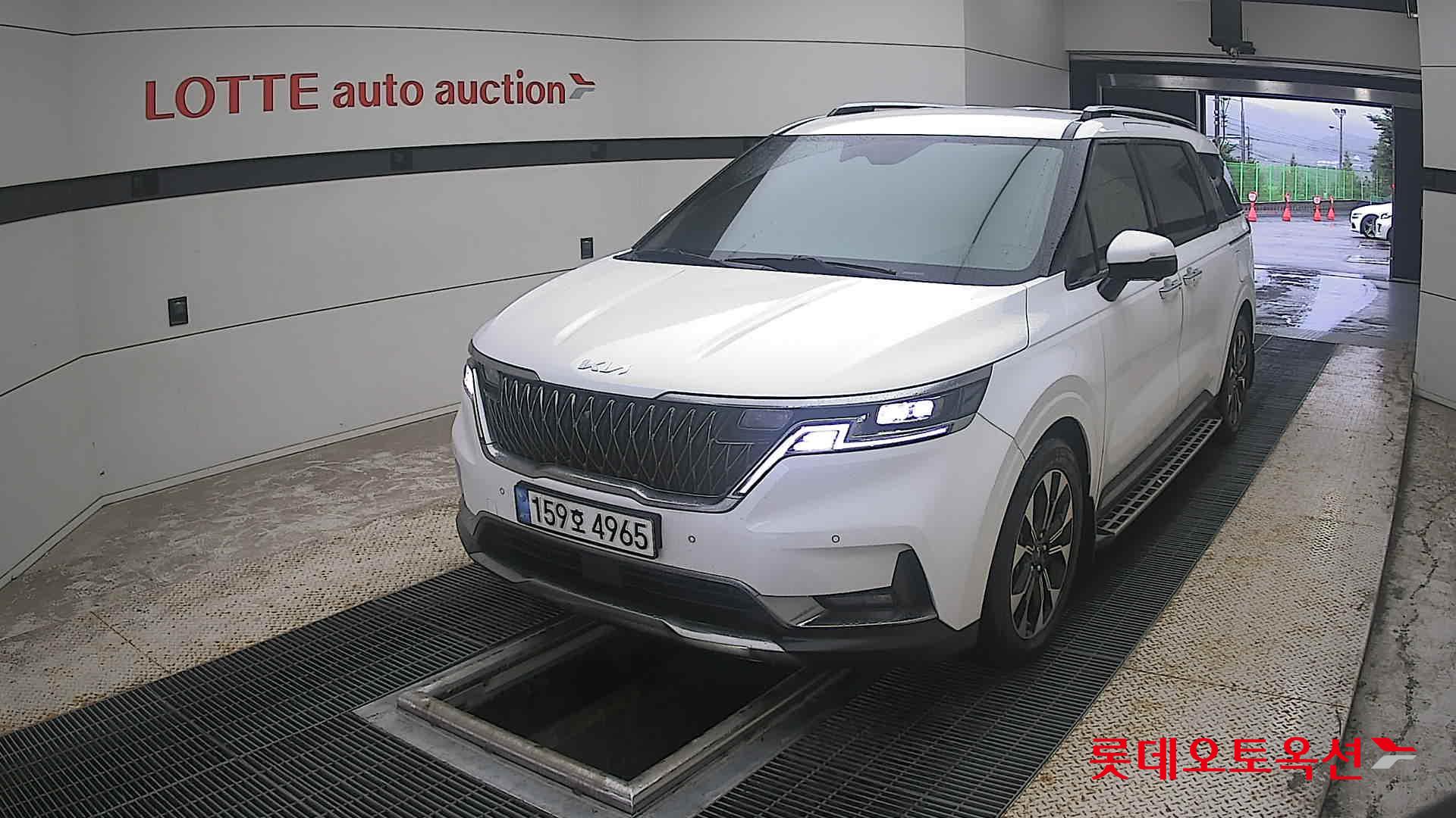 2023 - kia carnival