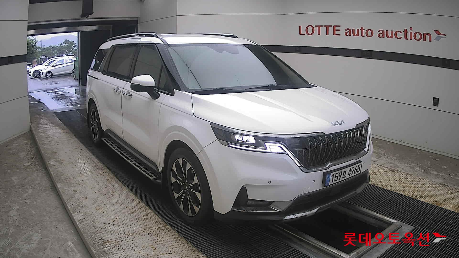 2023 - kia carnival