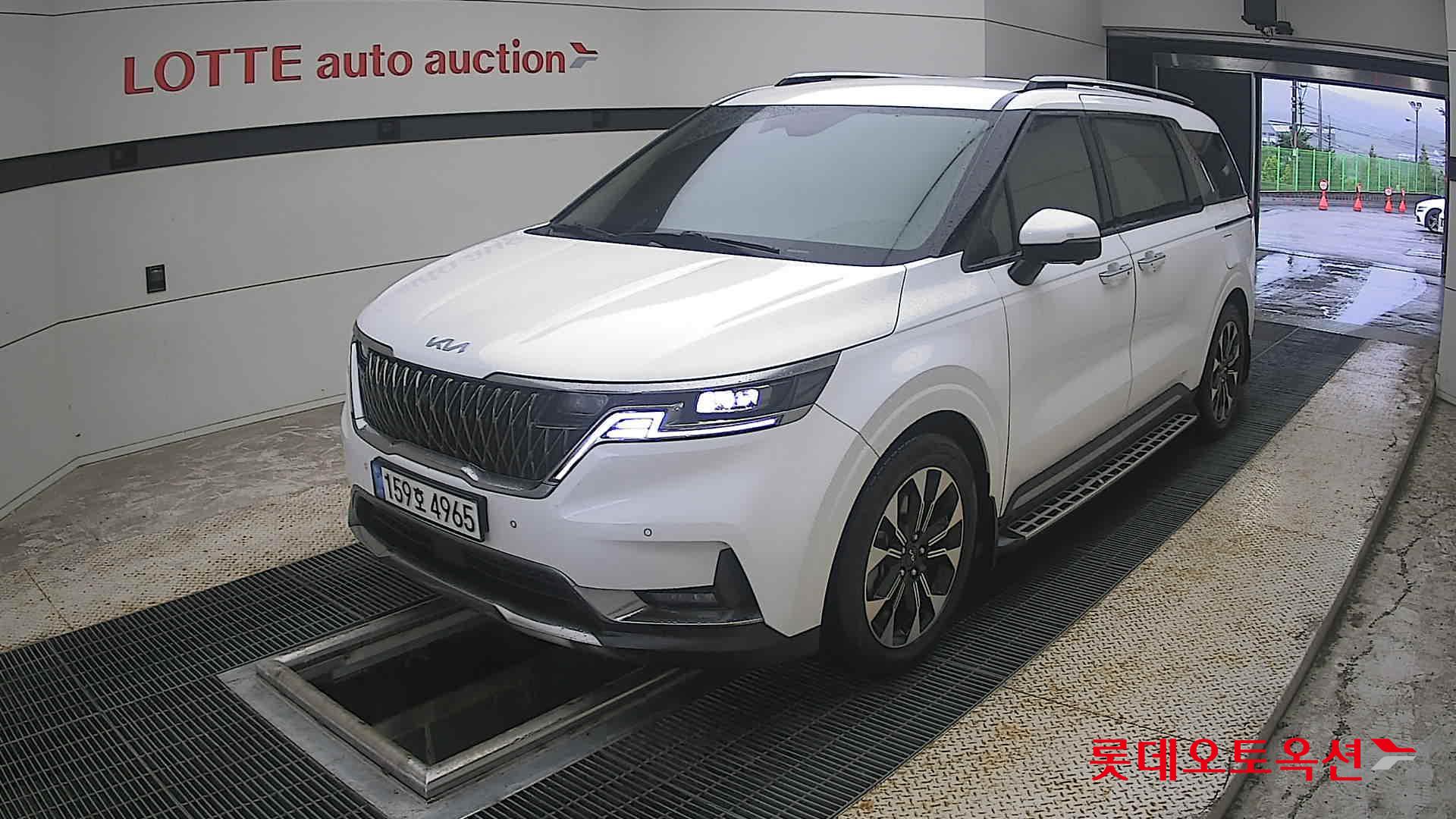 2023 - kia carnival