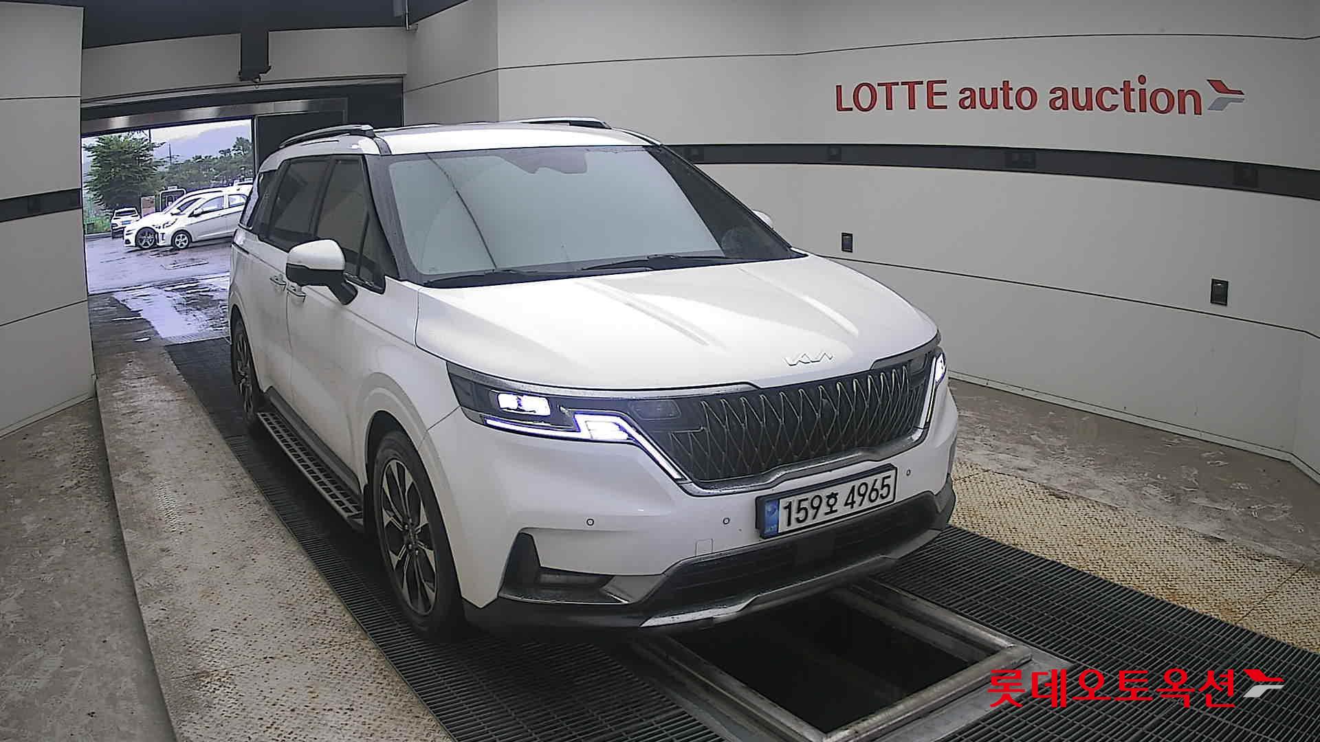 2023 - kia carnival