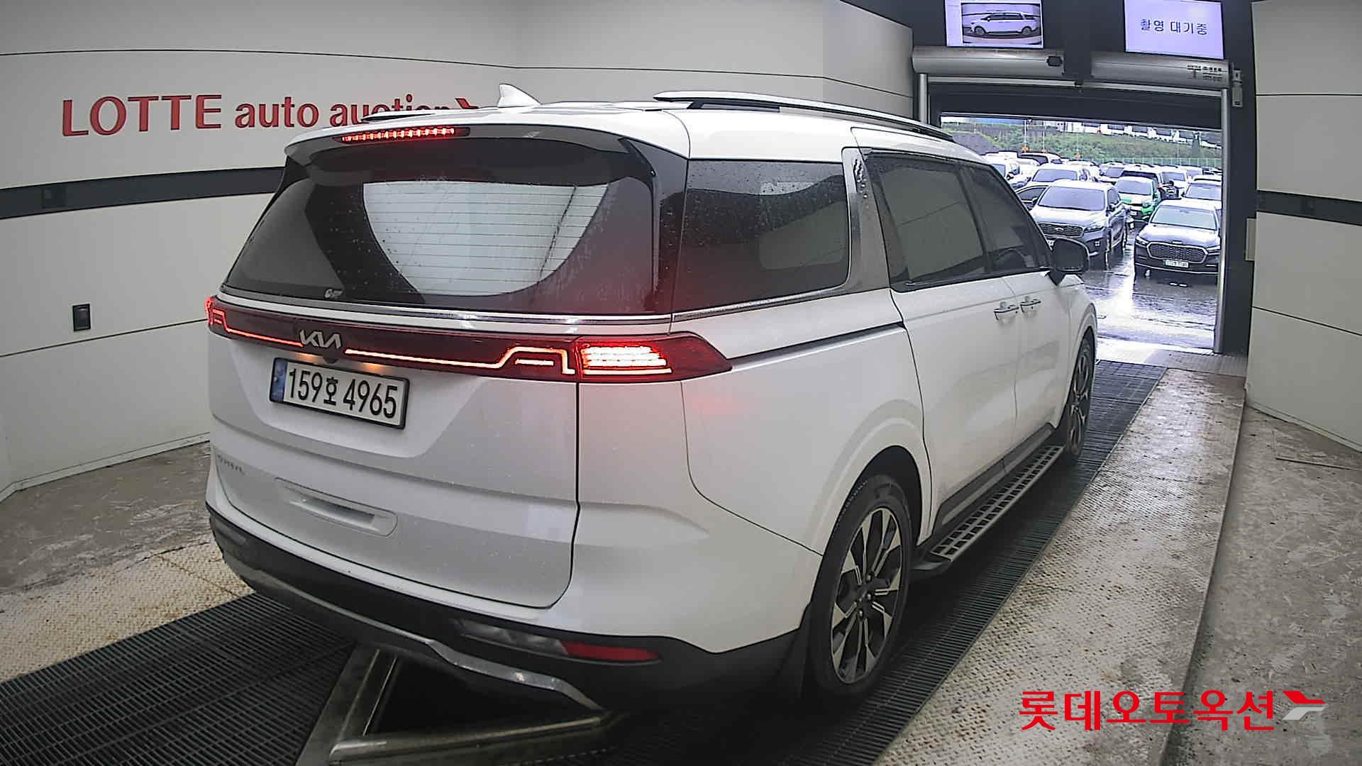 2023 - kia carnival