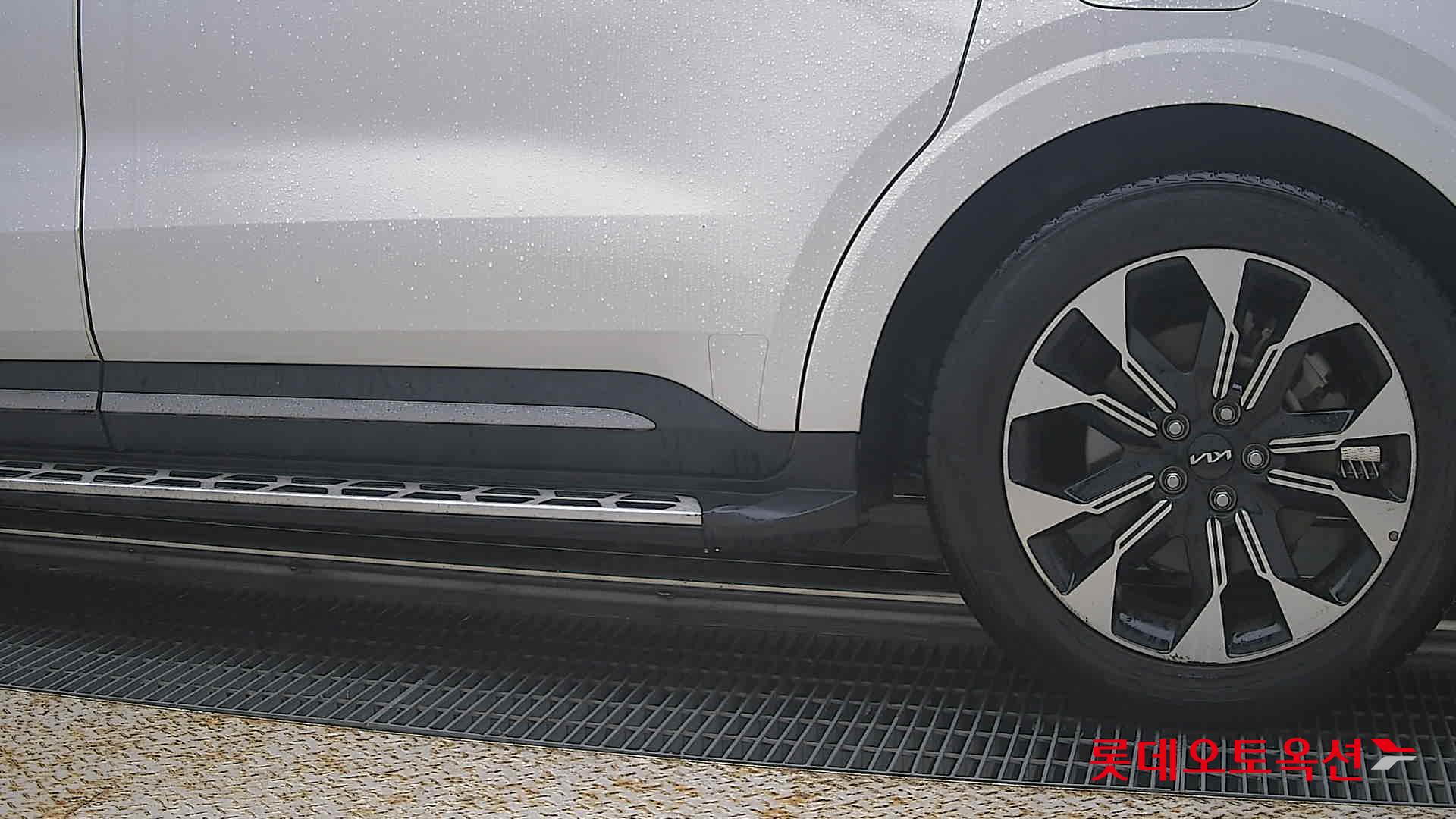 2023 - kia carnival