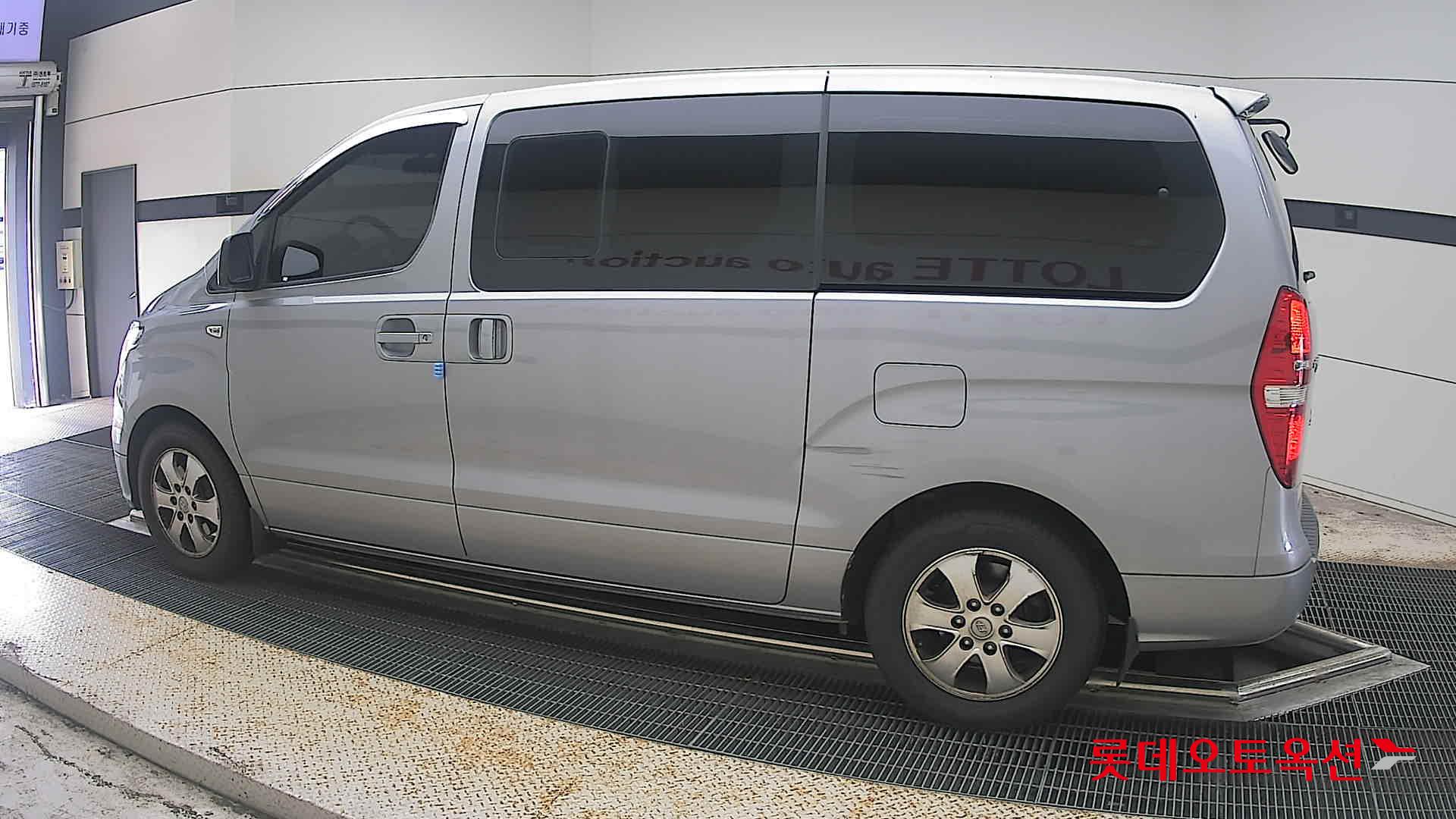 2020 - hyundai grand starex
