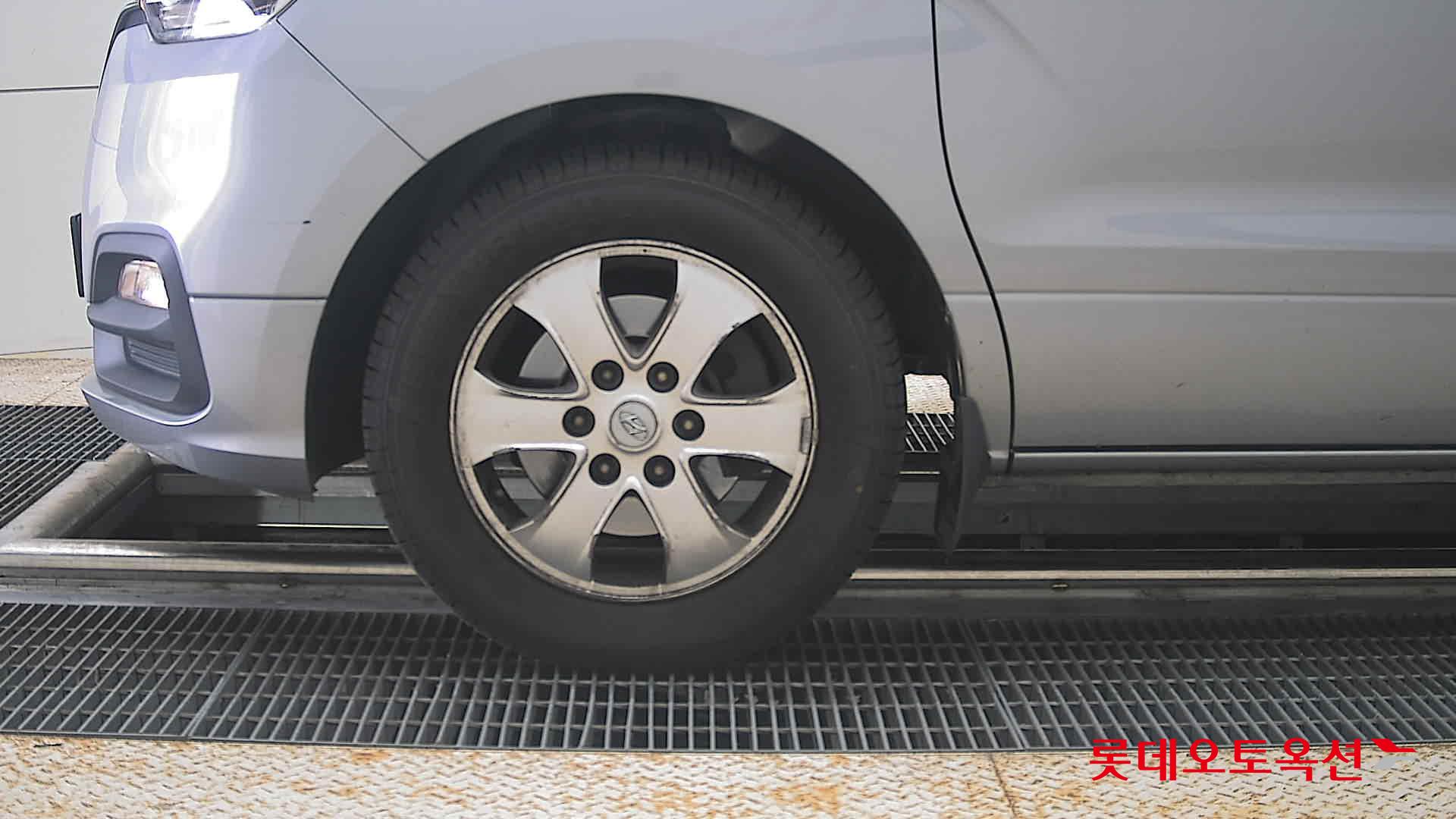 2020 - hyundai grand starex