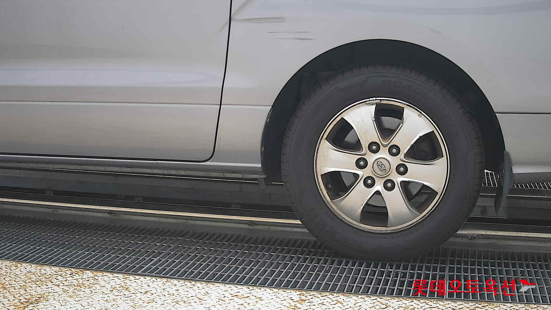 2020 - hyundai grand starex