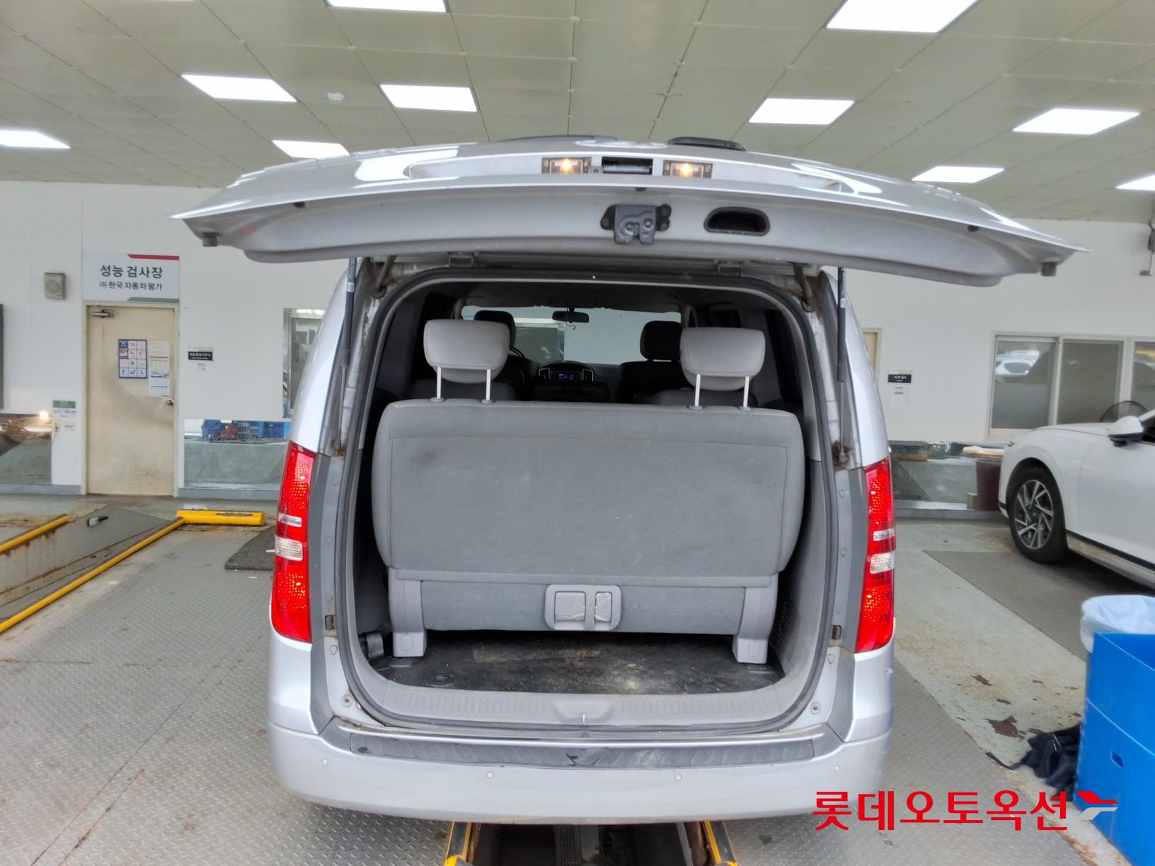 2020 - hyundai grand starex