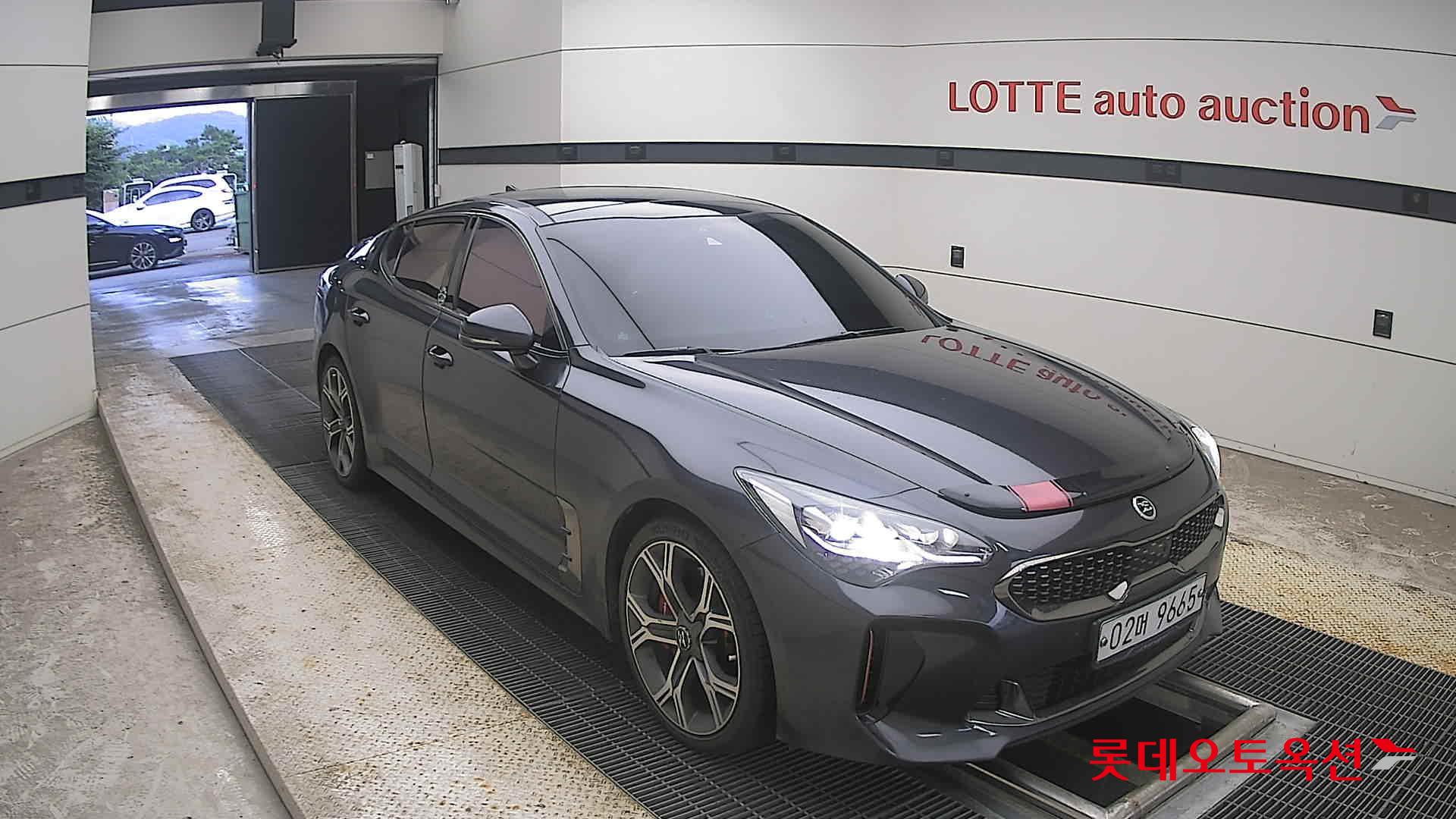 2018 - kia stinger