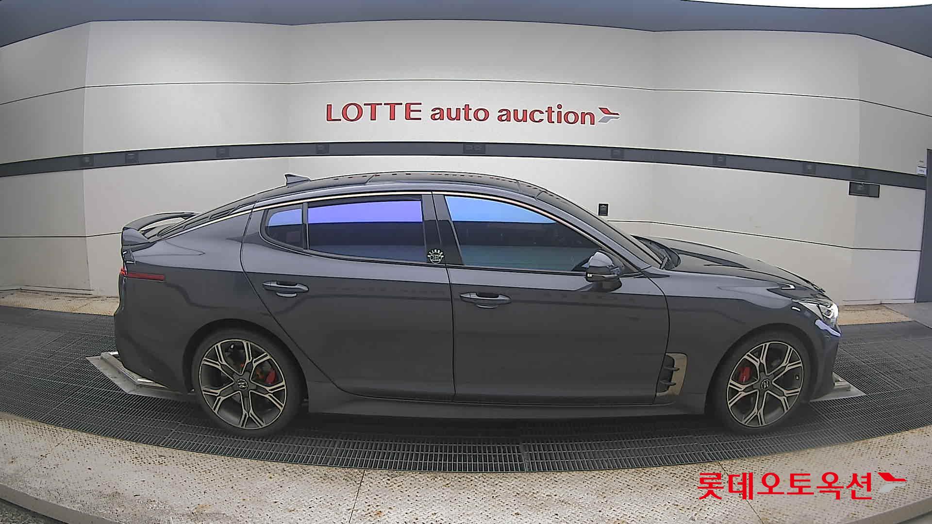 2018 - kia stinger