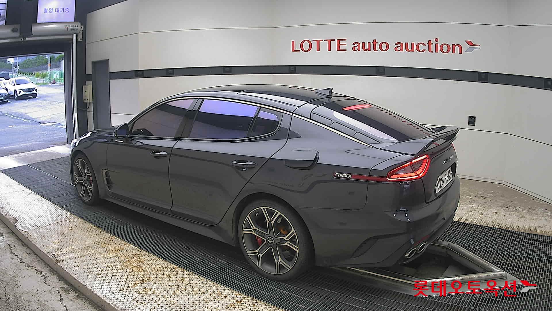 2018 - kia stinger