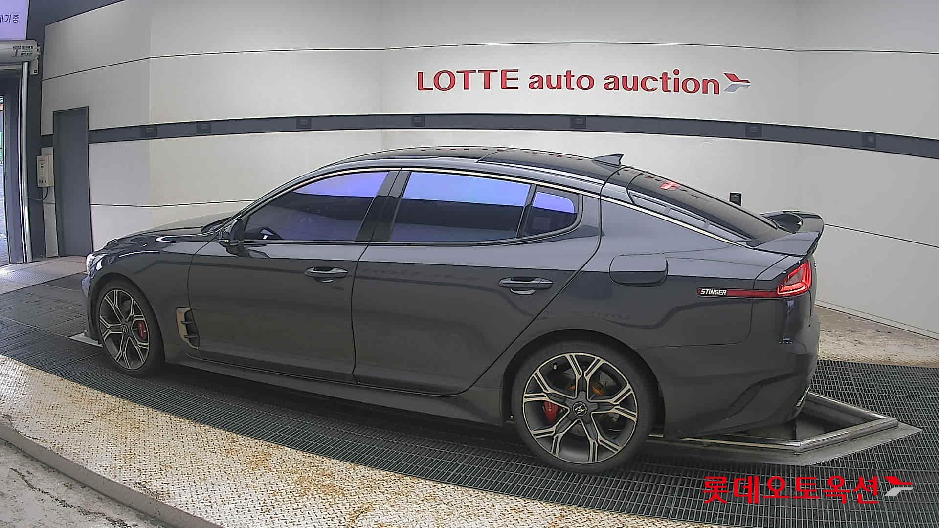 2018 - kia stinger