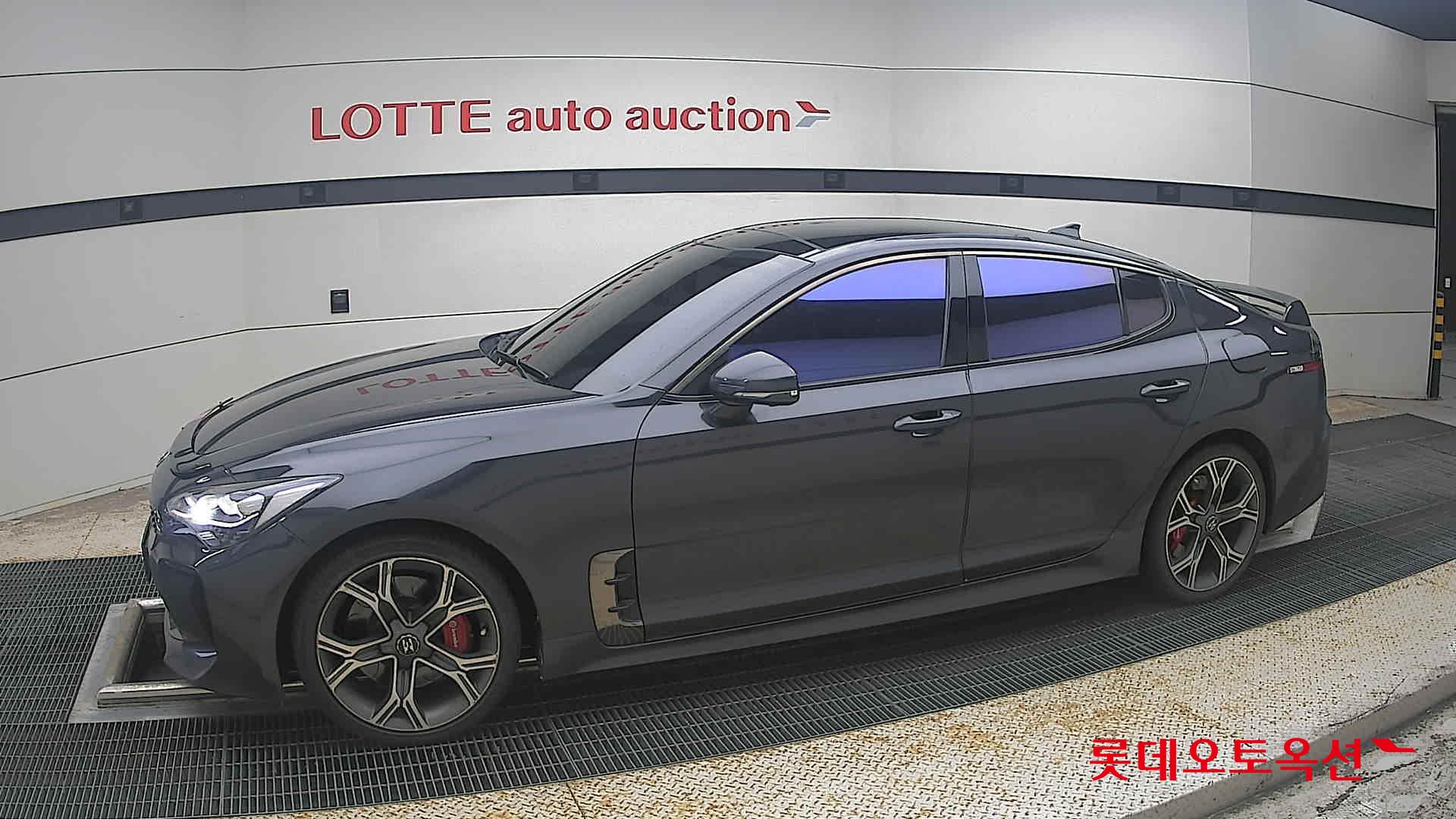 2018 - kia stinger