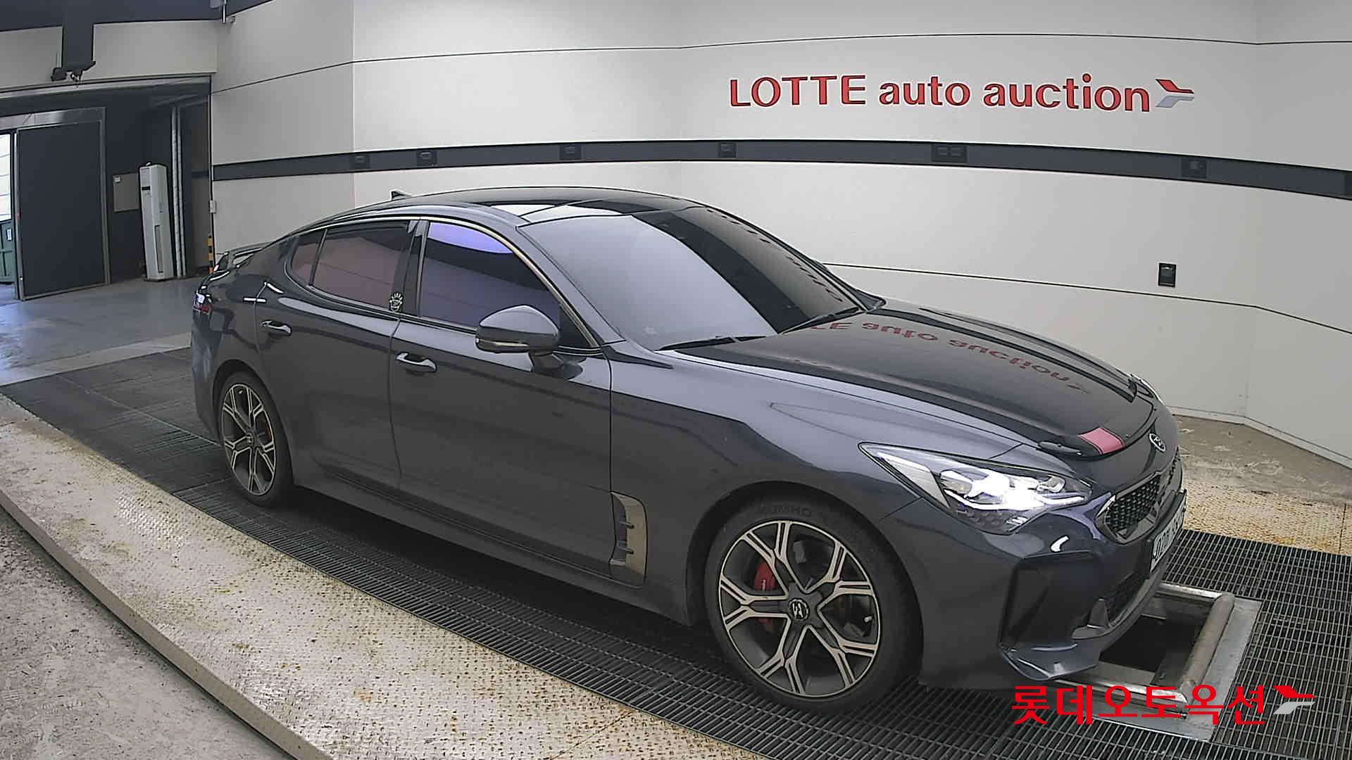 2018 - kia stinger