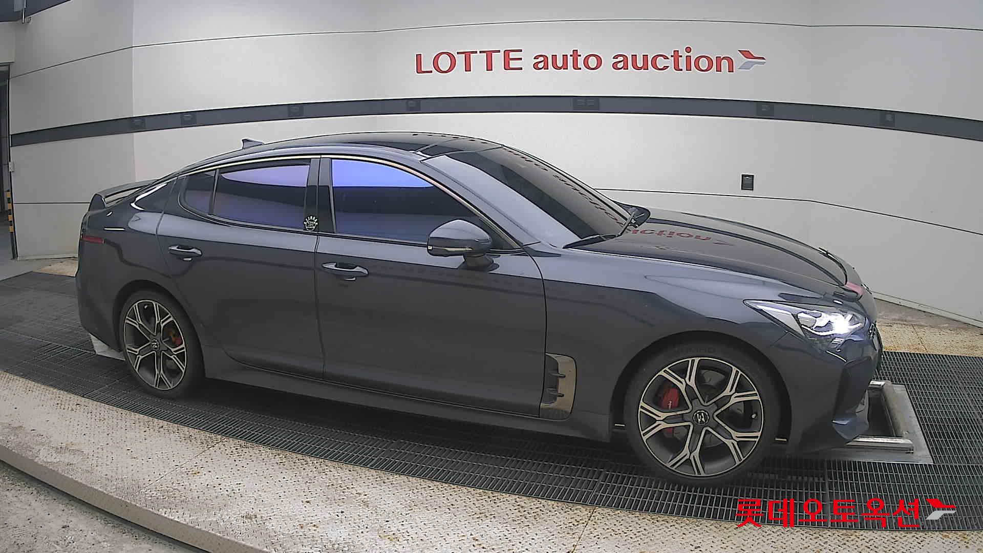 2018 - kia stinger