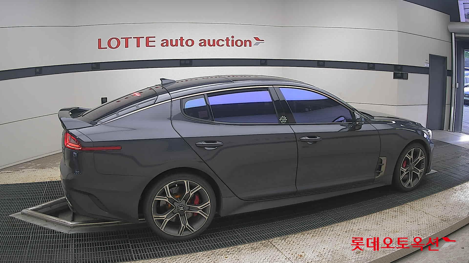 2018 - kia stinger