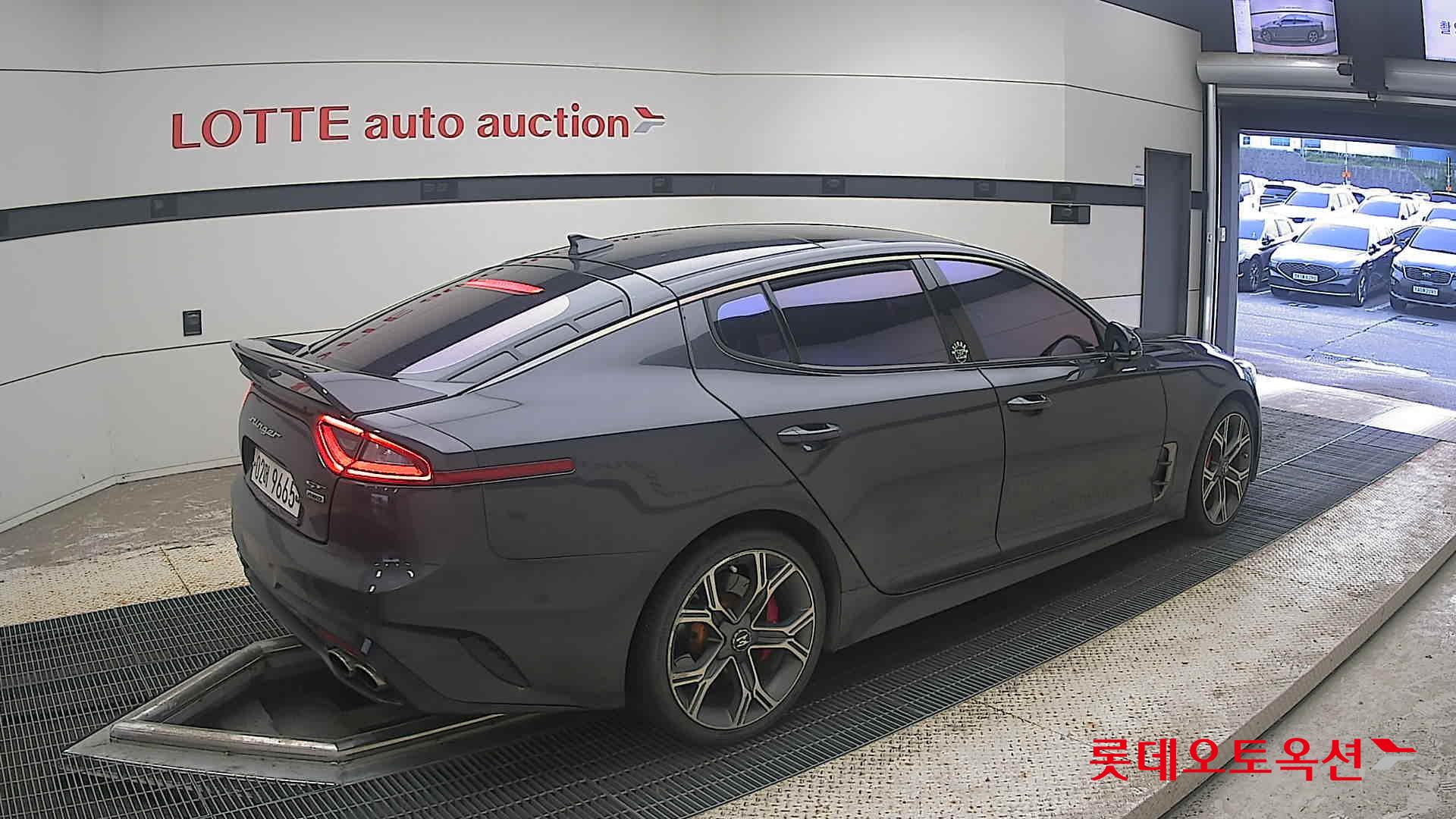 2018 - kia stinger