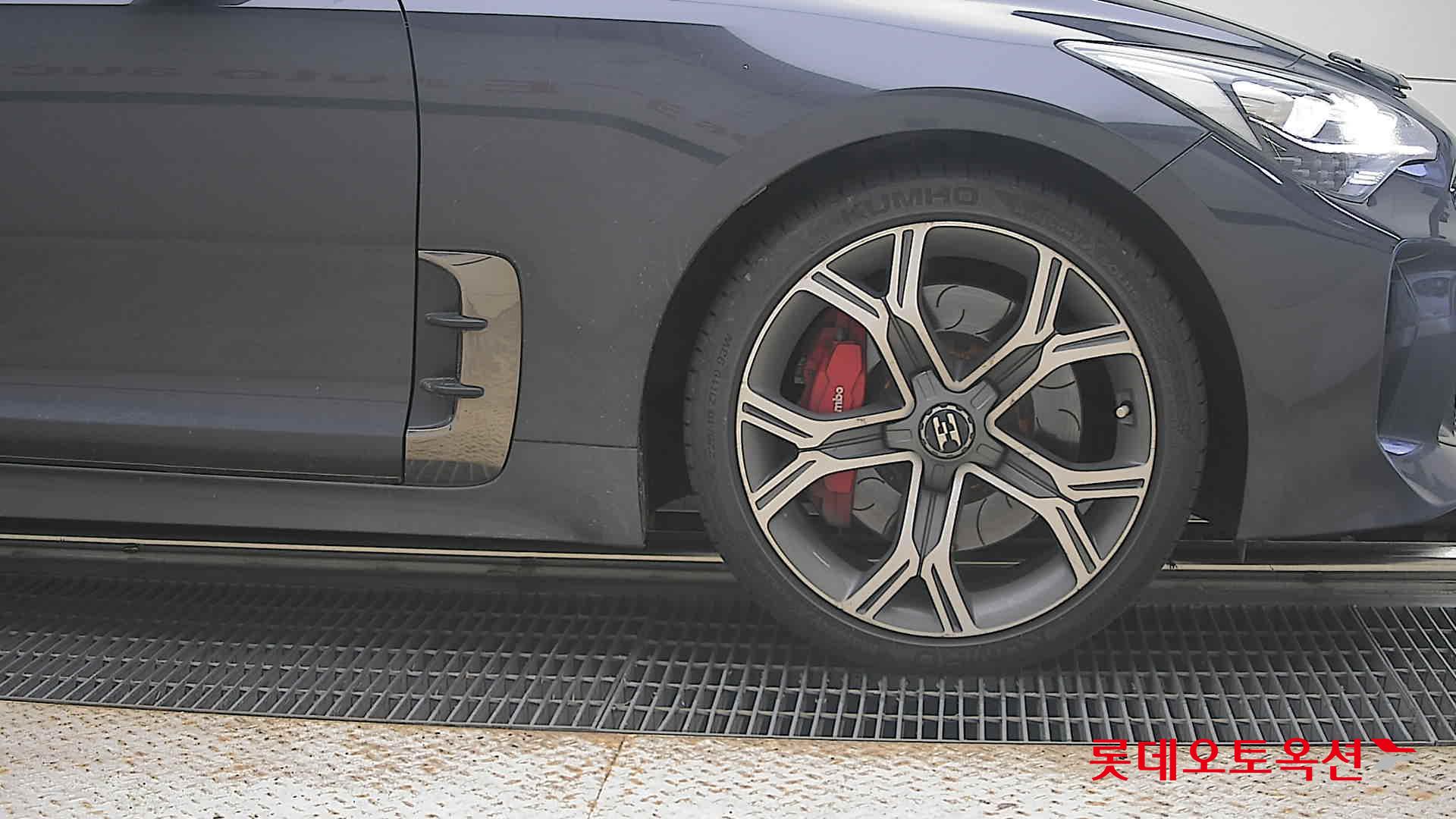 2018 - kia stinger