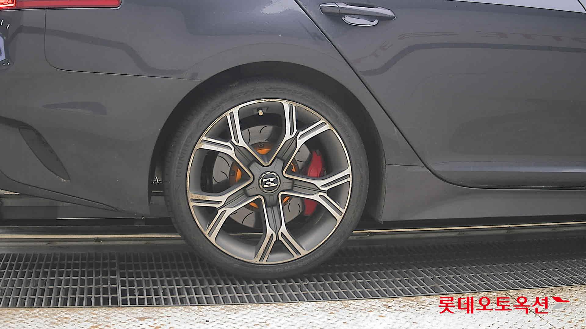 2018 - kia stinger