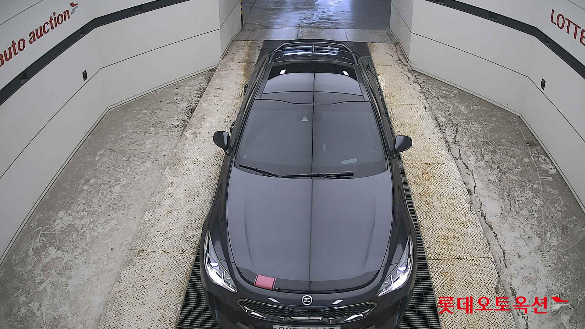 2018 - kia stinger