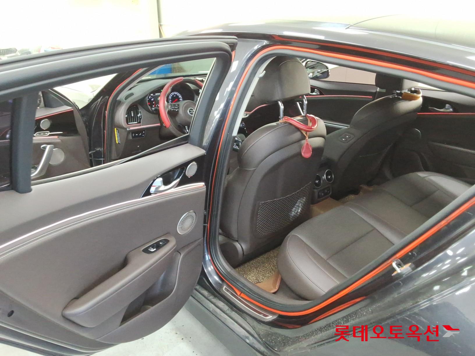 2018 - kia stinger