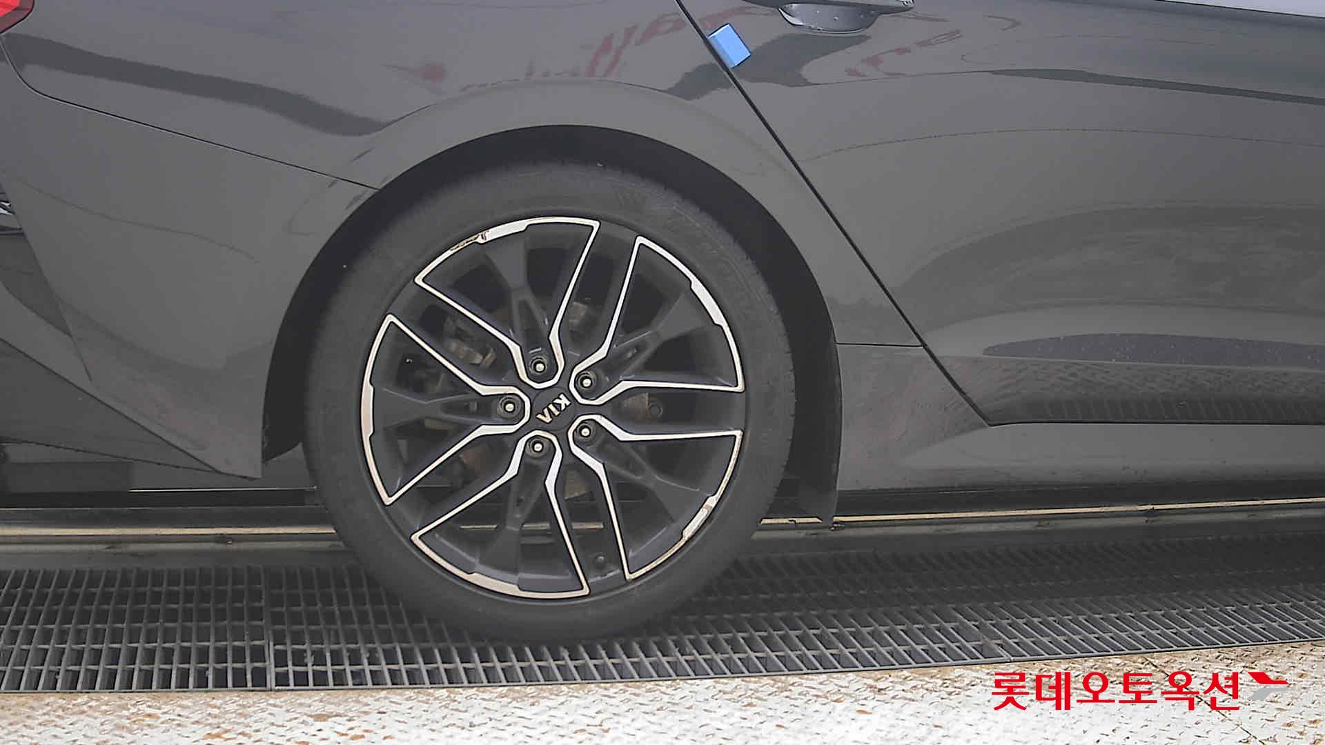 2020 - kia k5