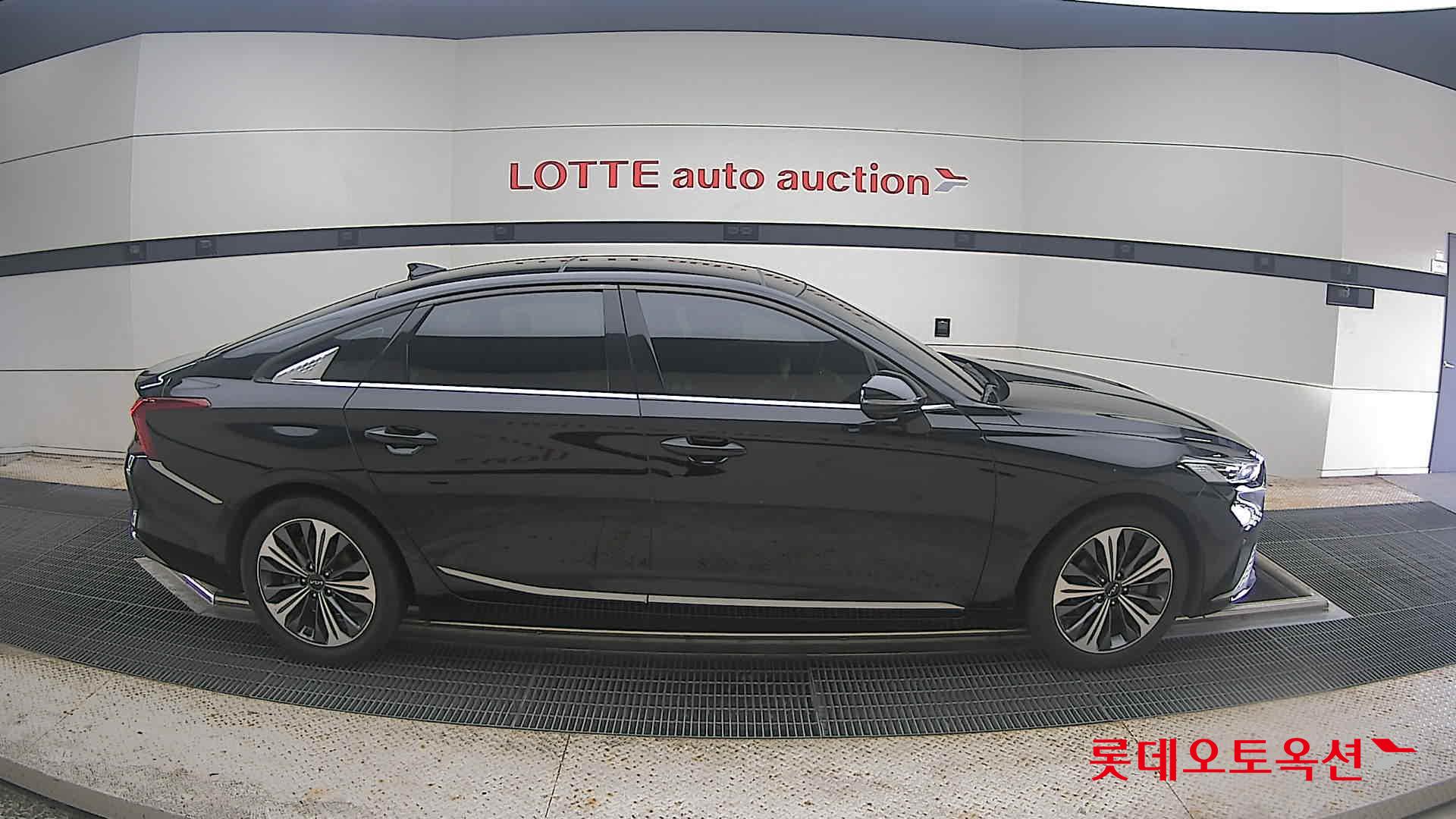 2022 - kia k8